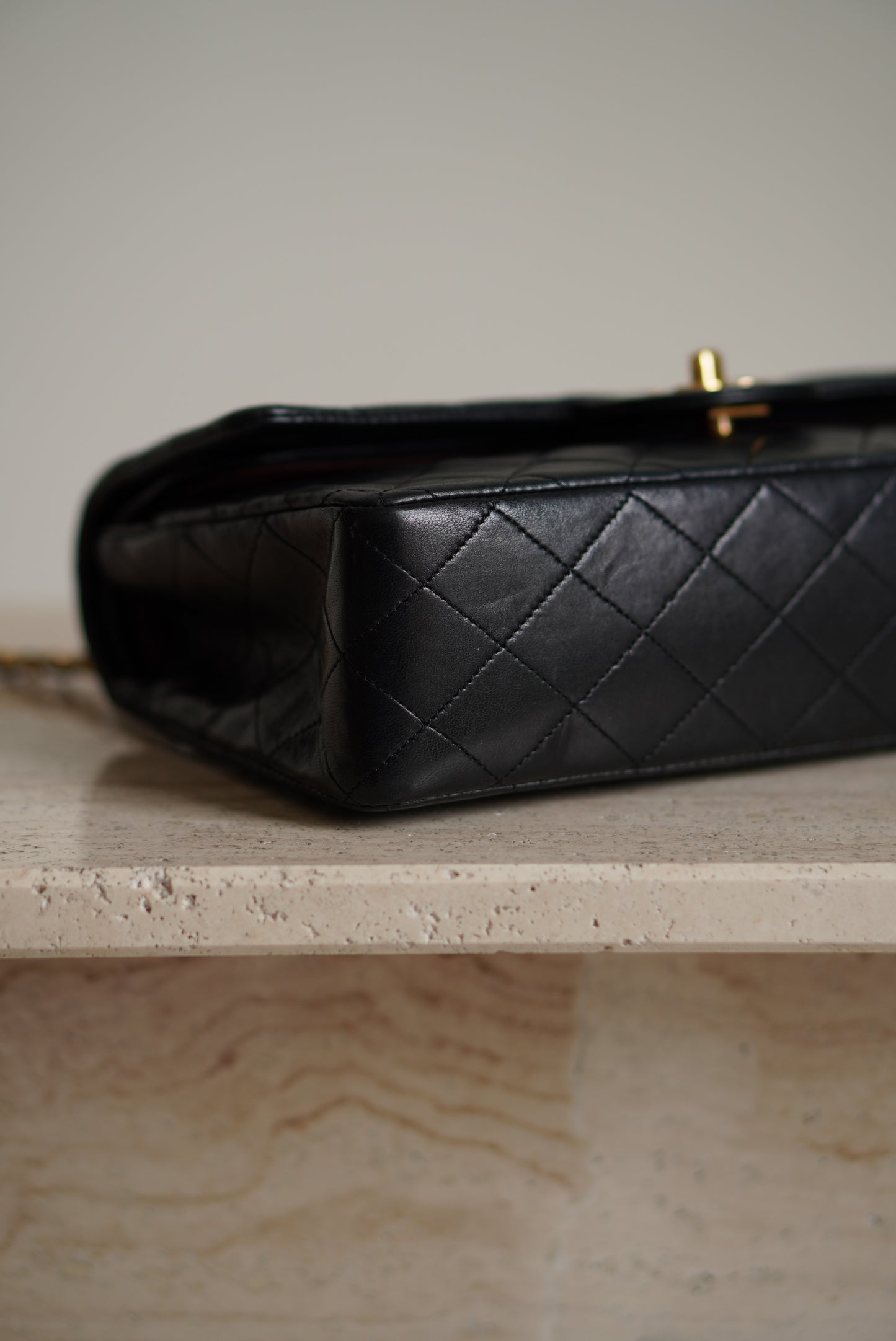 CHANEL CLASSIC MEDIUM DOUBLE FLAP