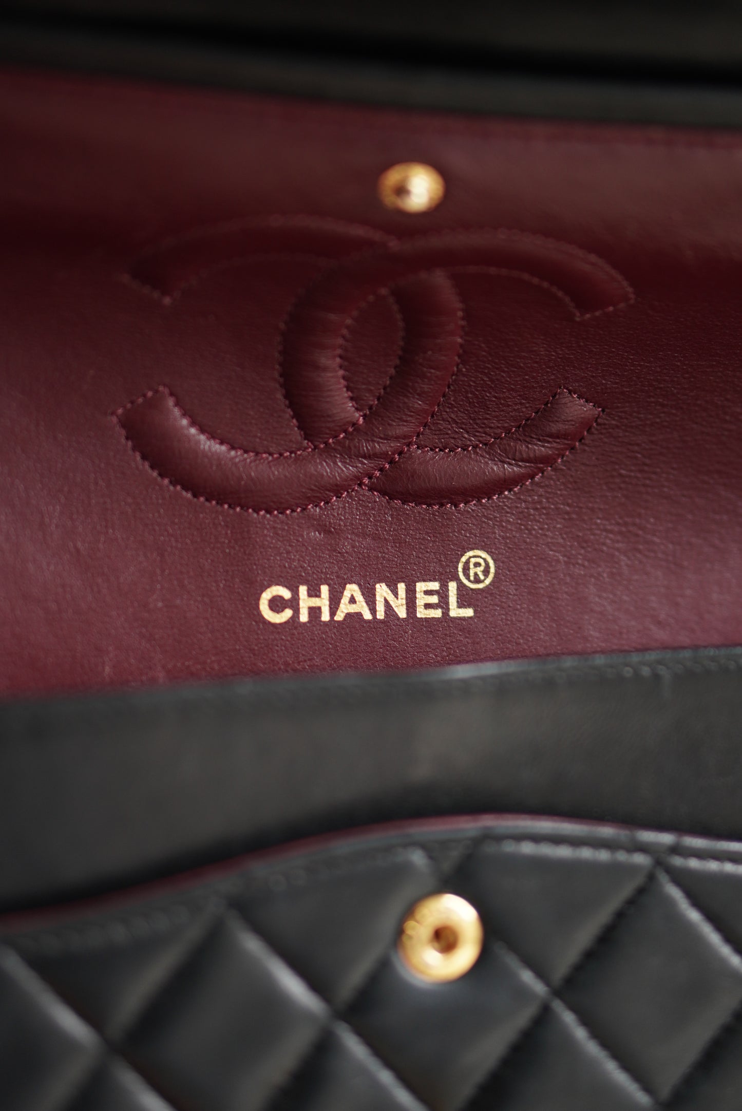 CHANEL CLASSIC MEDIUM DOUBLE FLAP