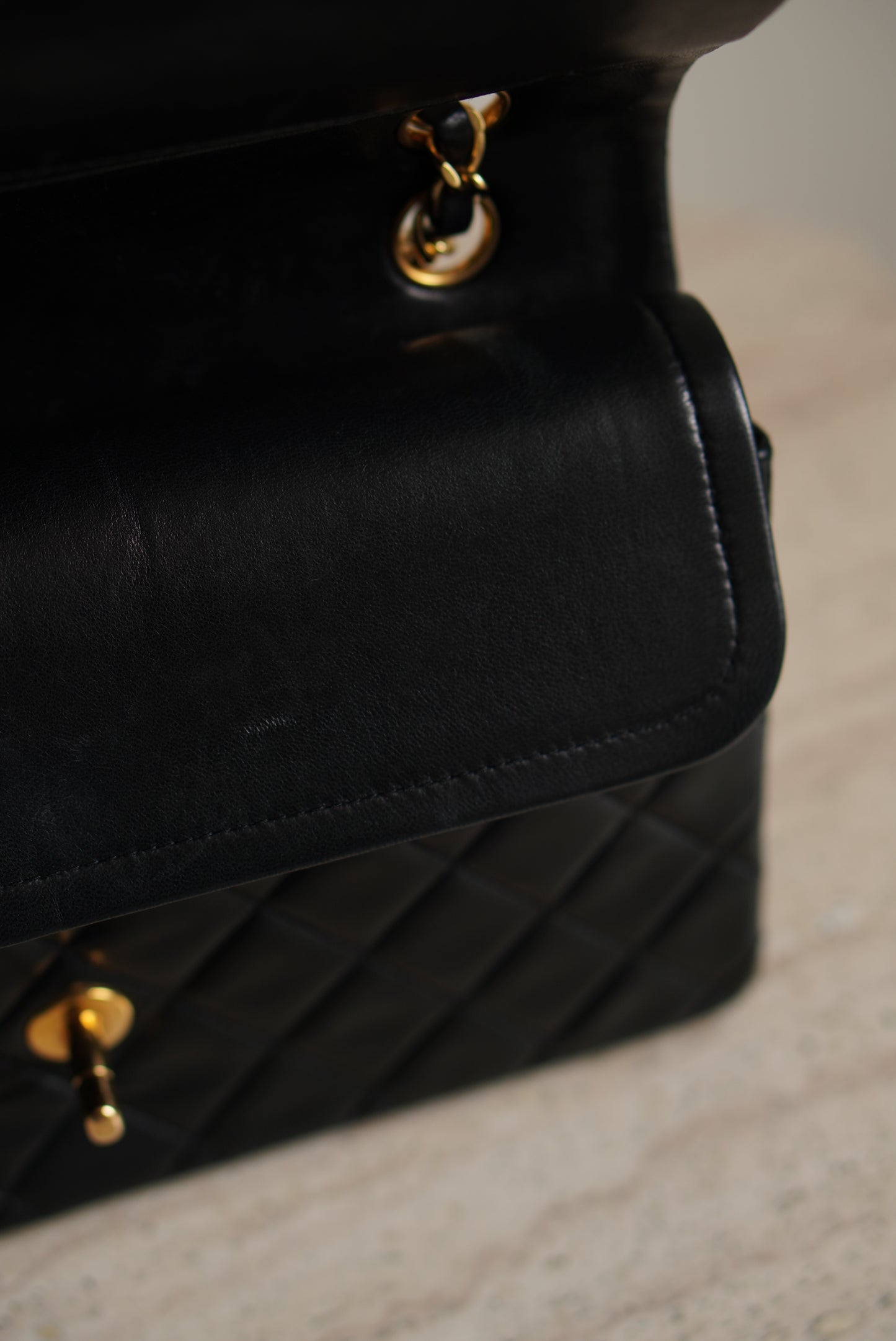 CHANEL CLASSIC MEDIUM DOUBLE FLAP