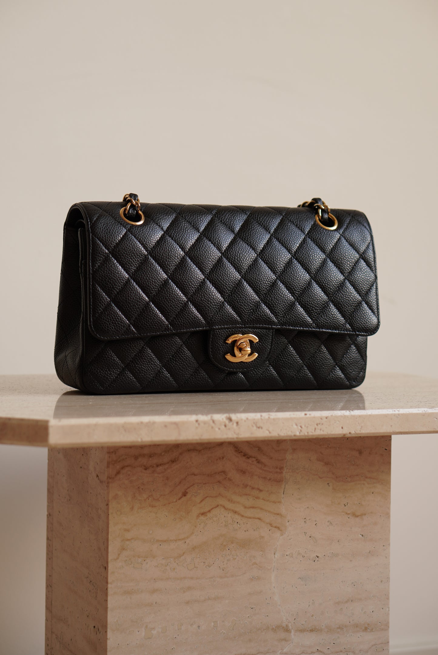 CHANEL CLASSIC MEDIUM DOUBLE FLAP
