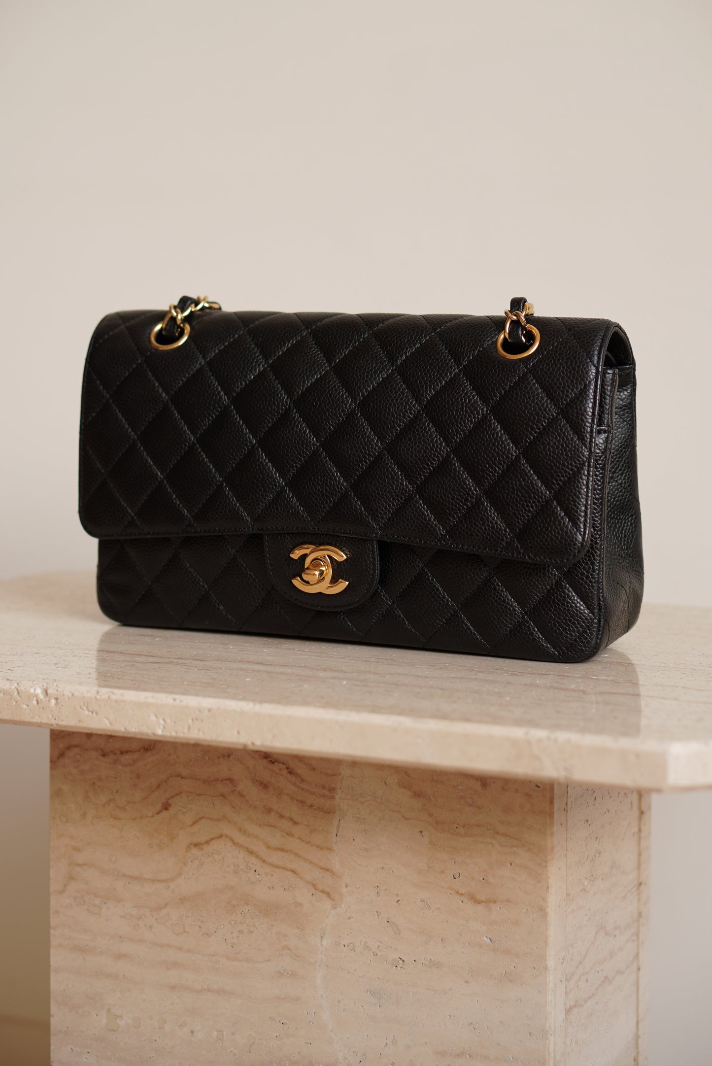 CHANEL CLASSIC MEDIUM DOUBLE FLAP