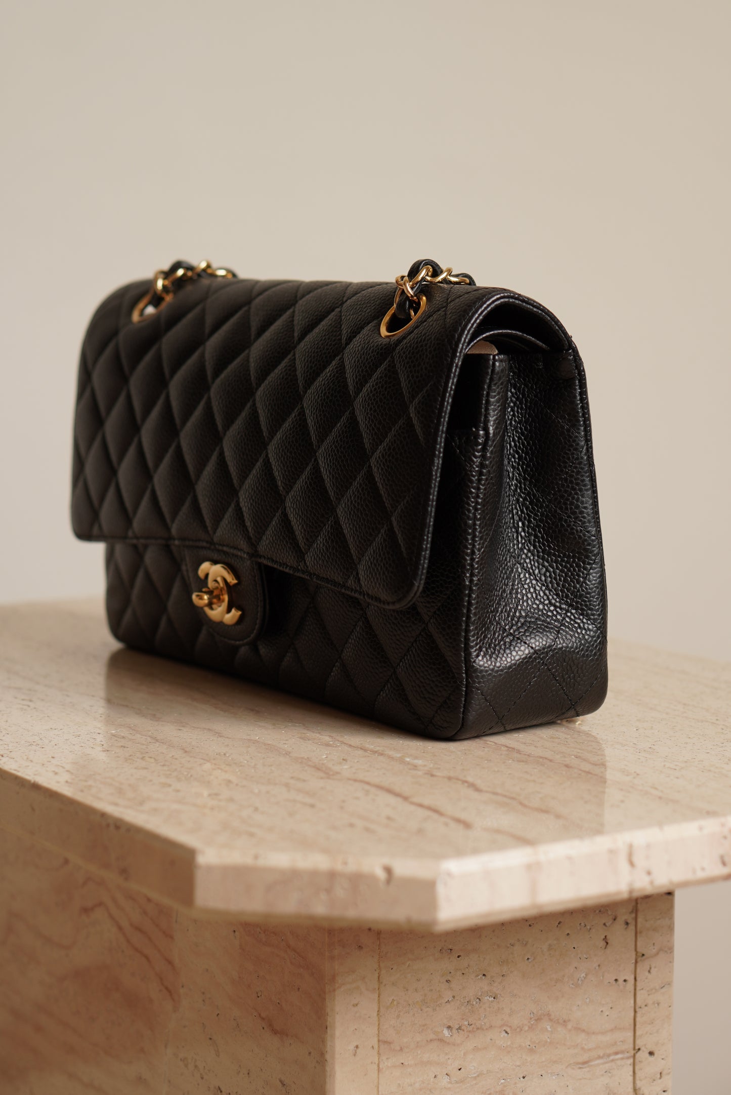 CHANEL CLASSIC MEDIUM DOUBLE FLAP