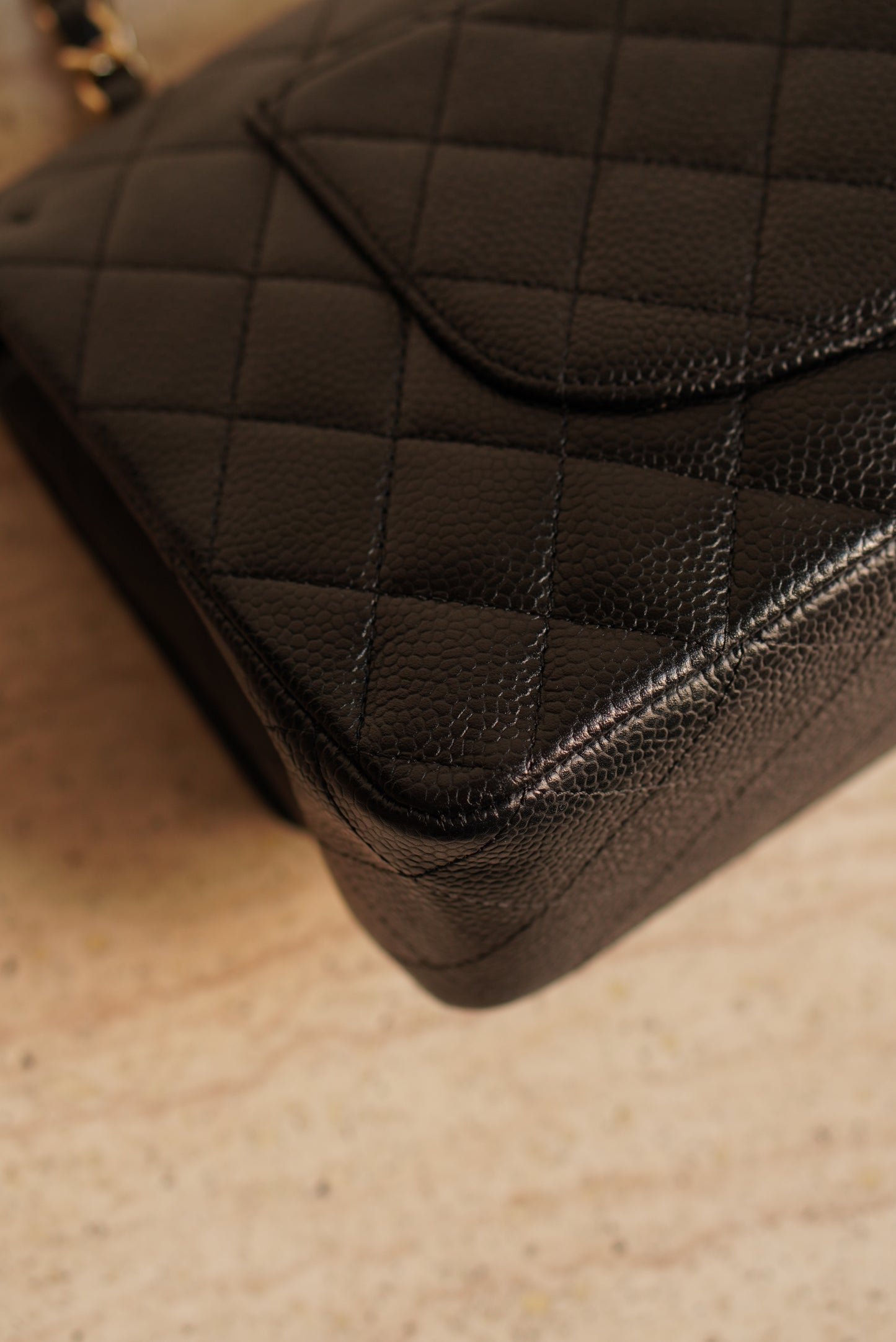 CHANEL CLASSIC MEDIUM DOUBLE FLAP