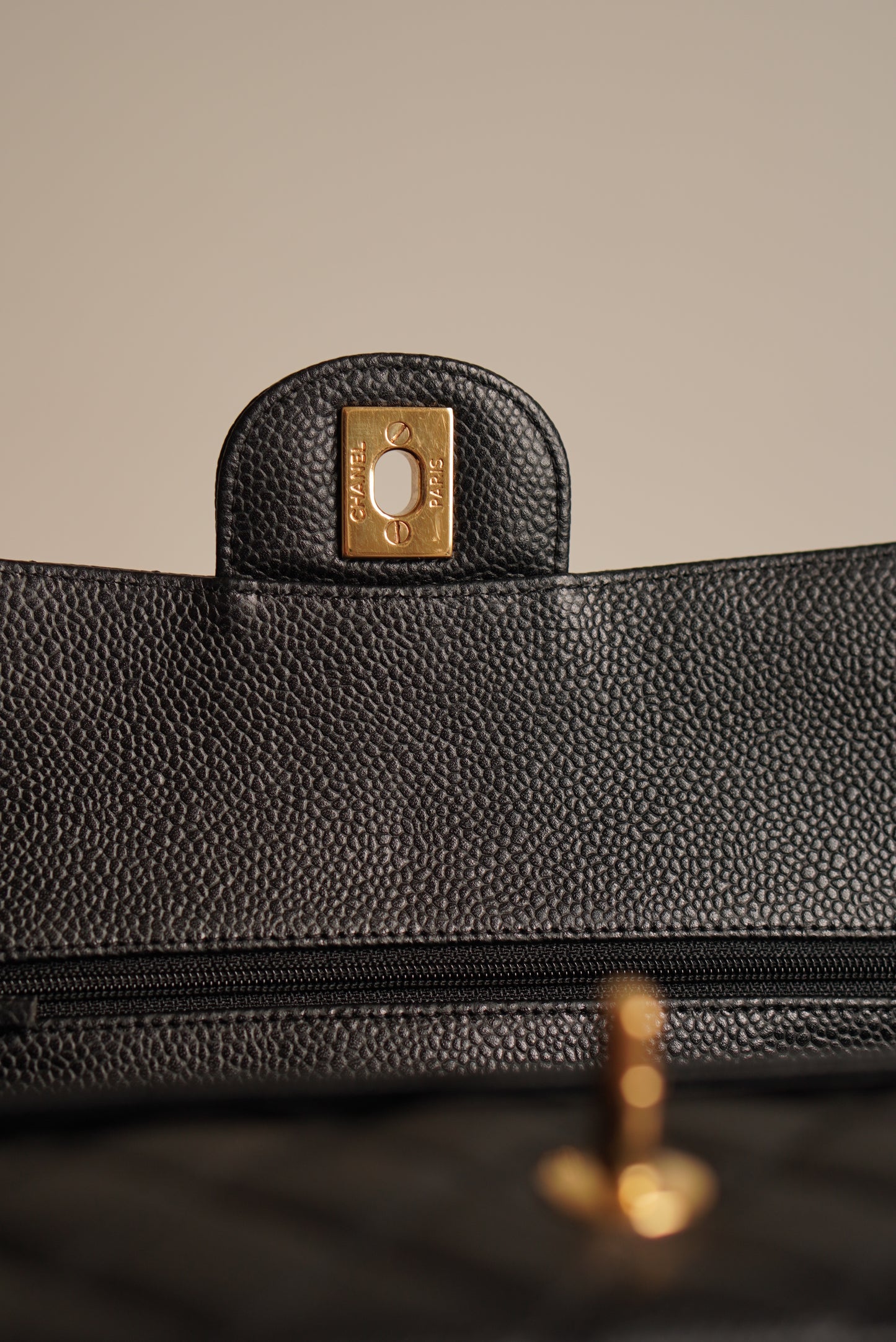 CHANEL CLASSIC MEDIUM DOUBLE FLAP