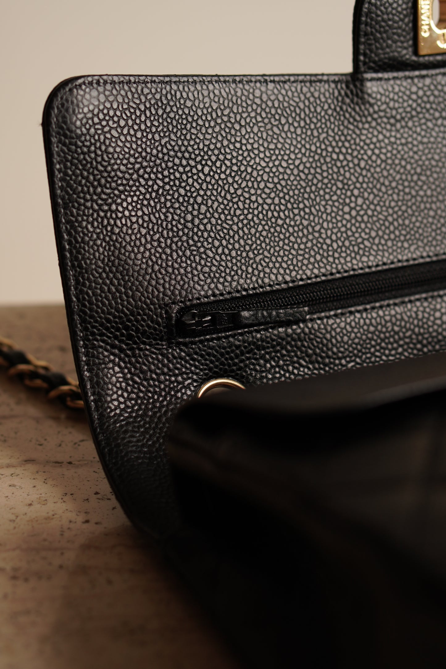 CHANEL CLASSIC MEDIUM DOUBLE FLAP