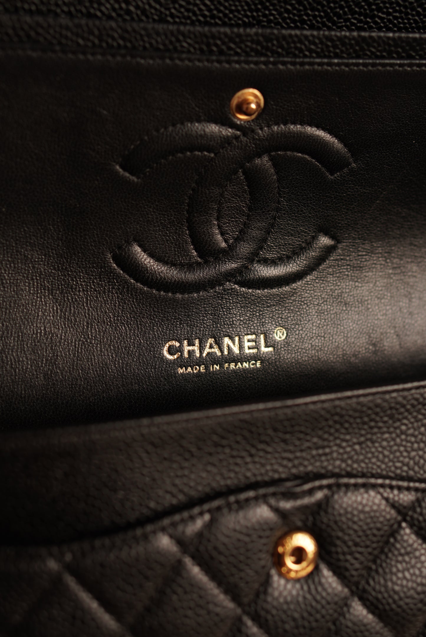 CHANEL CLASSIC MEDIUM DOUBLE FLAP
