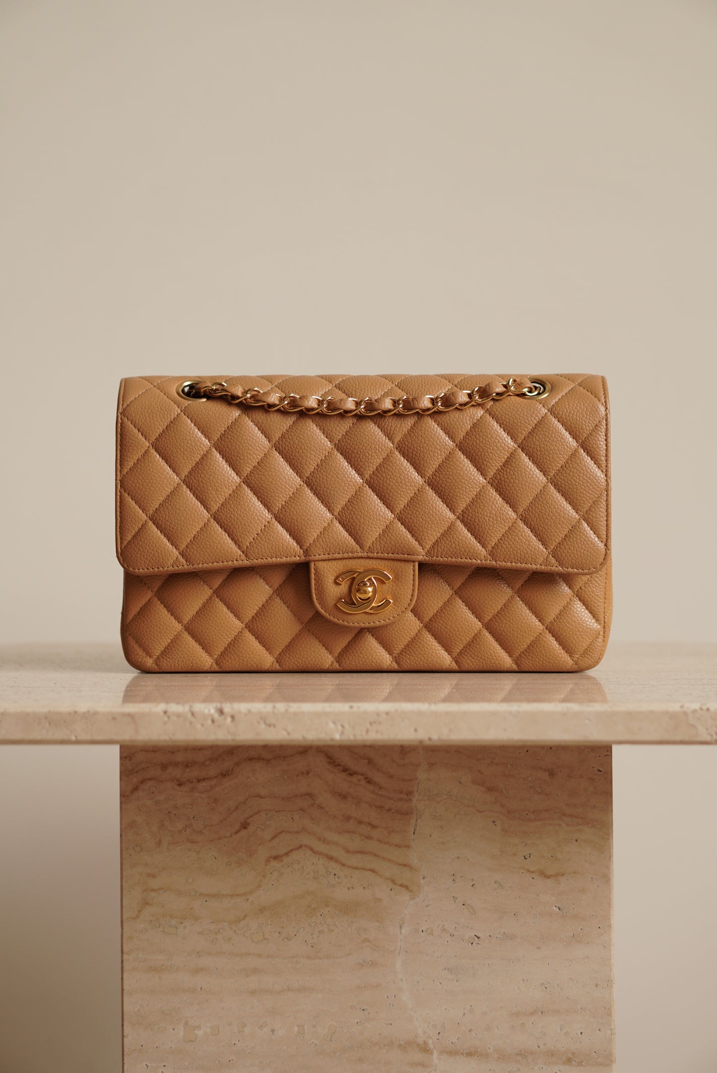 CHANEL CLASSIC MEDIUM DOUBLE FLAP