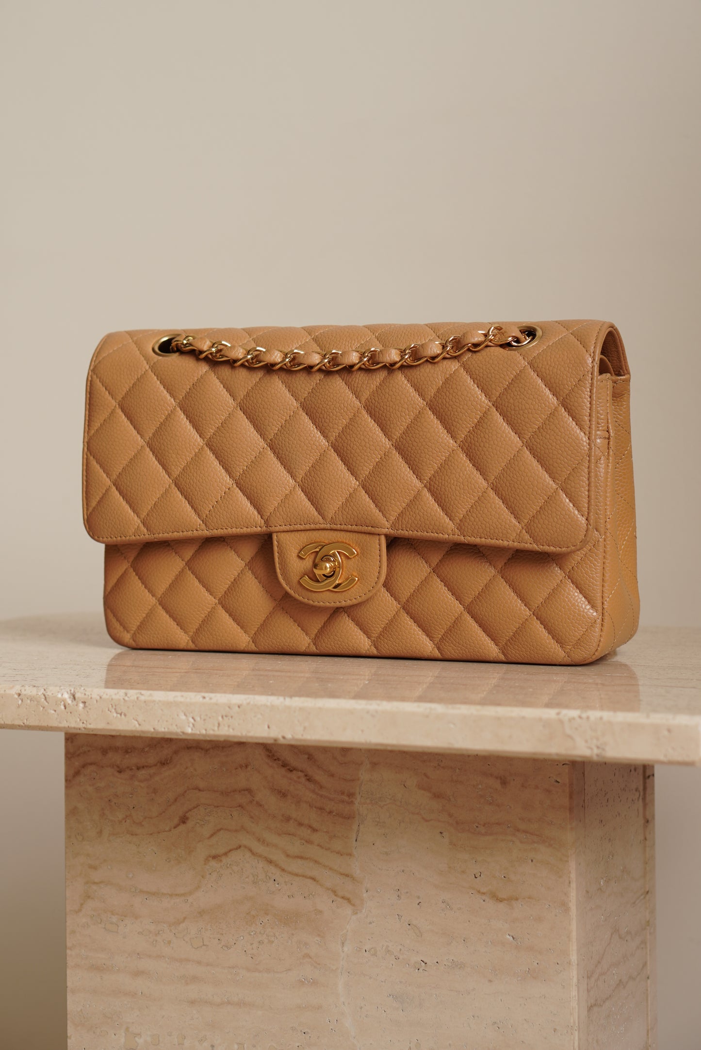 CHANEL CLASSIC MEDIUM DOUBLE FLAP