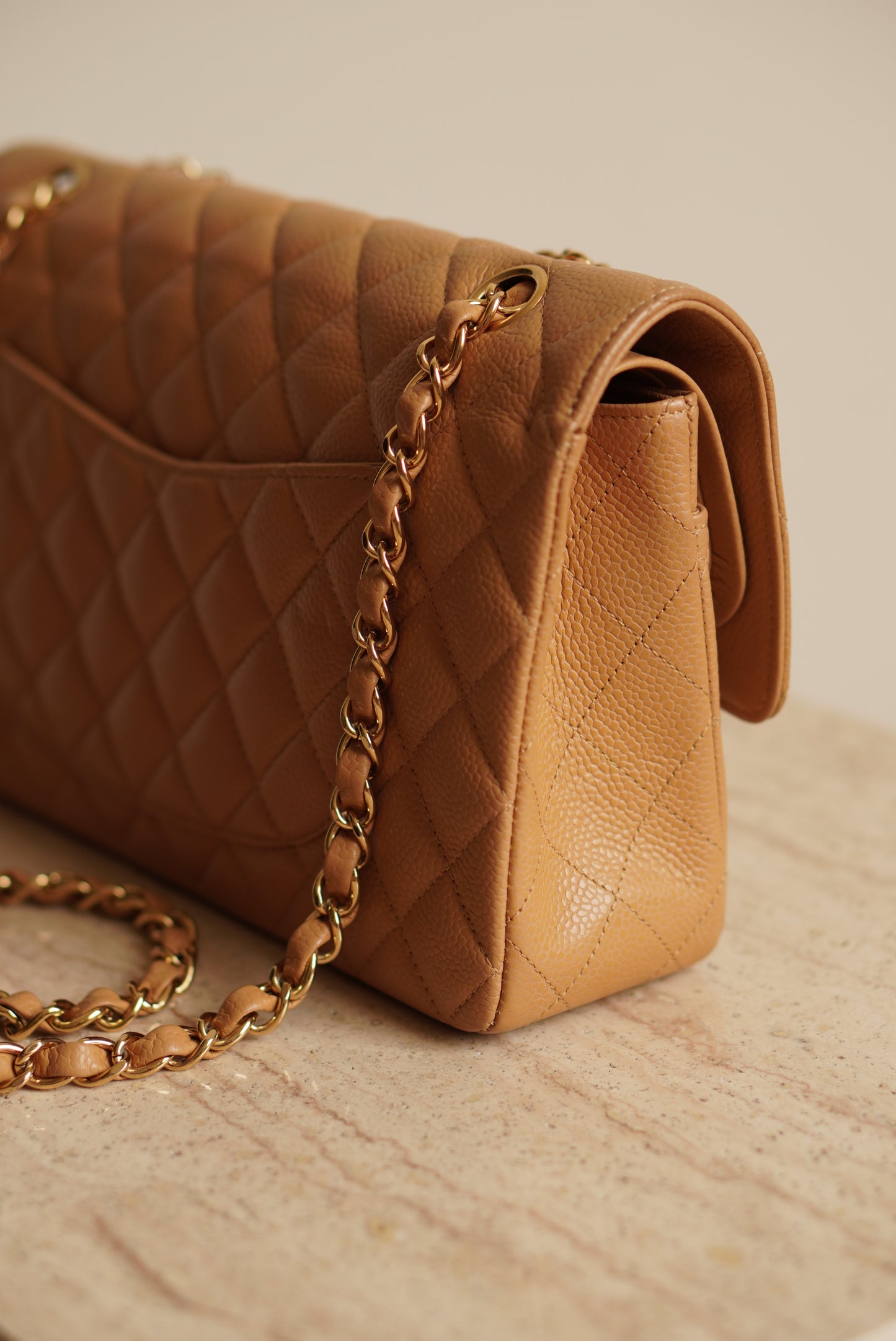 CHANEL CLASSIC MEDIUM DOUBLE FLAP