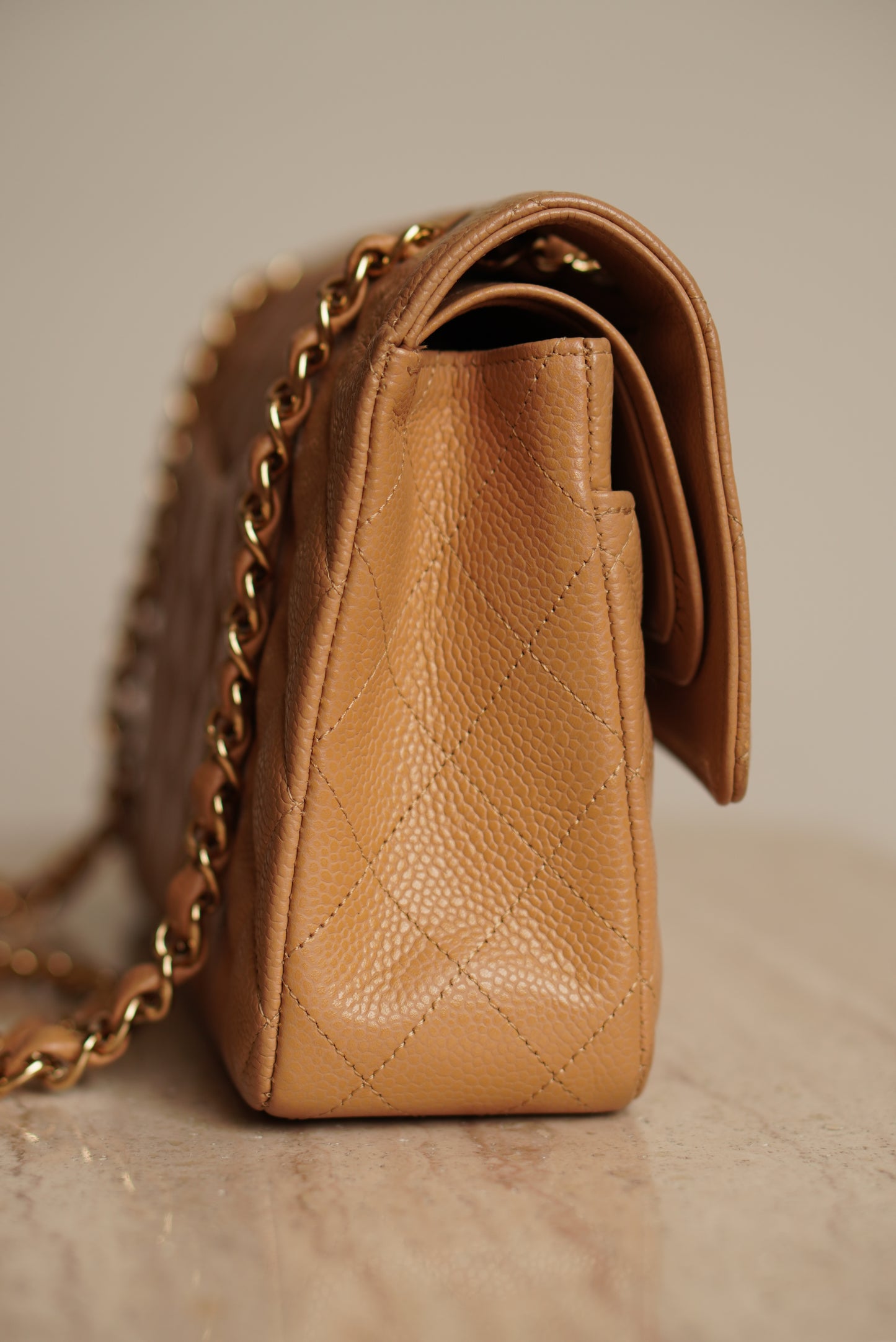 CHANEL CLASSIC MEDIUM DOUBLE FLAP