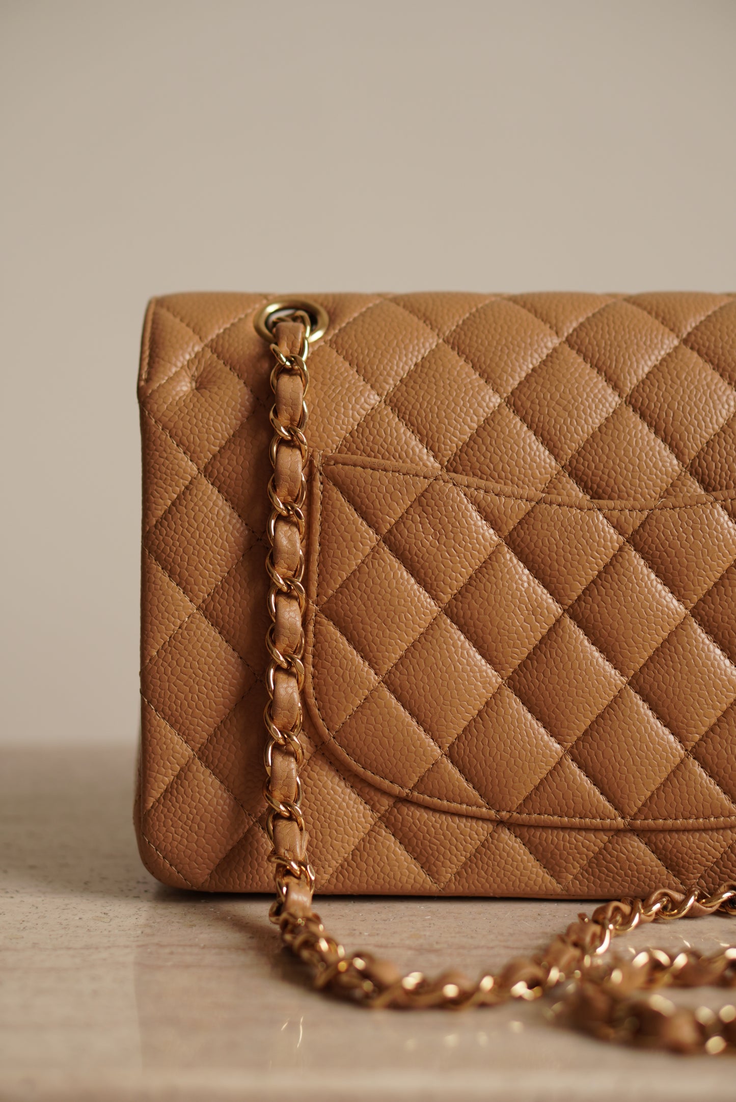 CHANEL CLASSIC MEDIUM DOUBLE FLAP