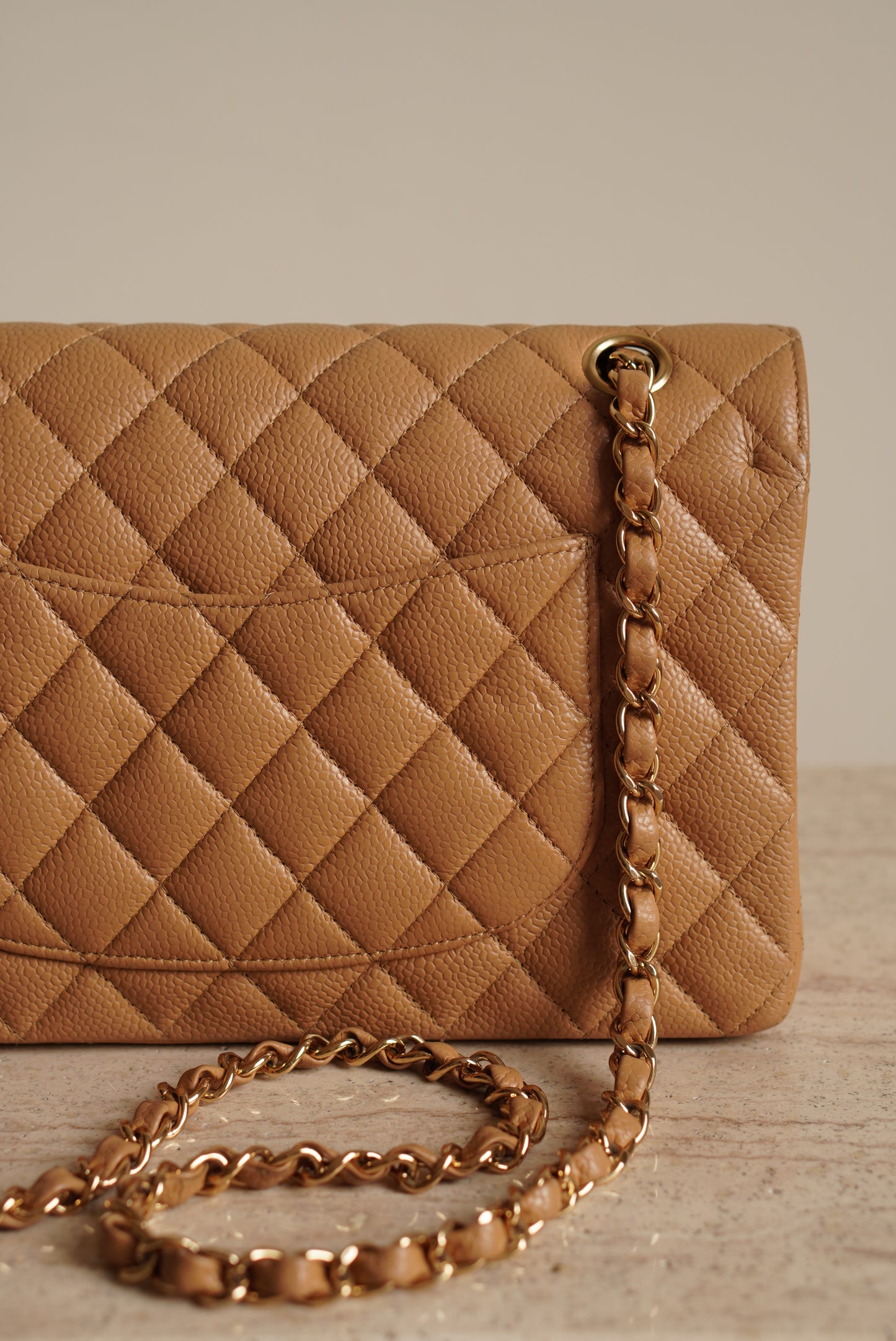 CHANEL CLASSIC MEDIUM DOUBLE FLAP