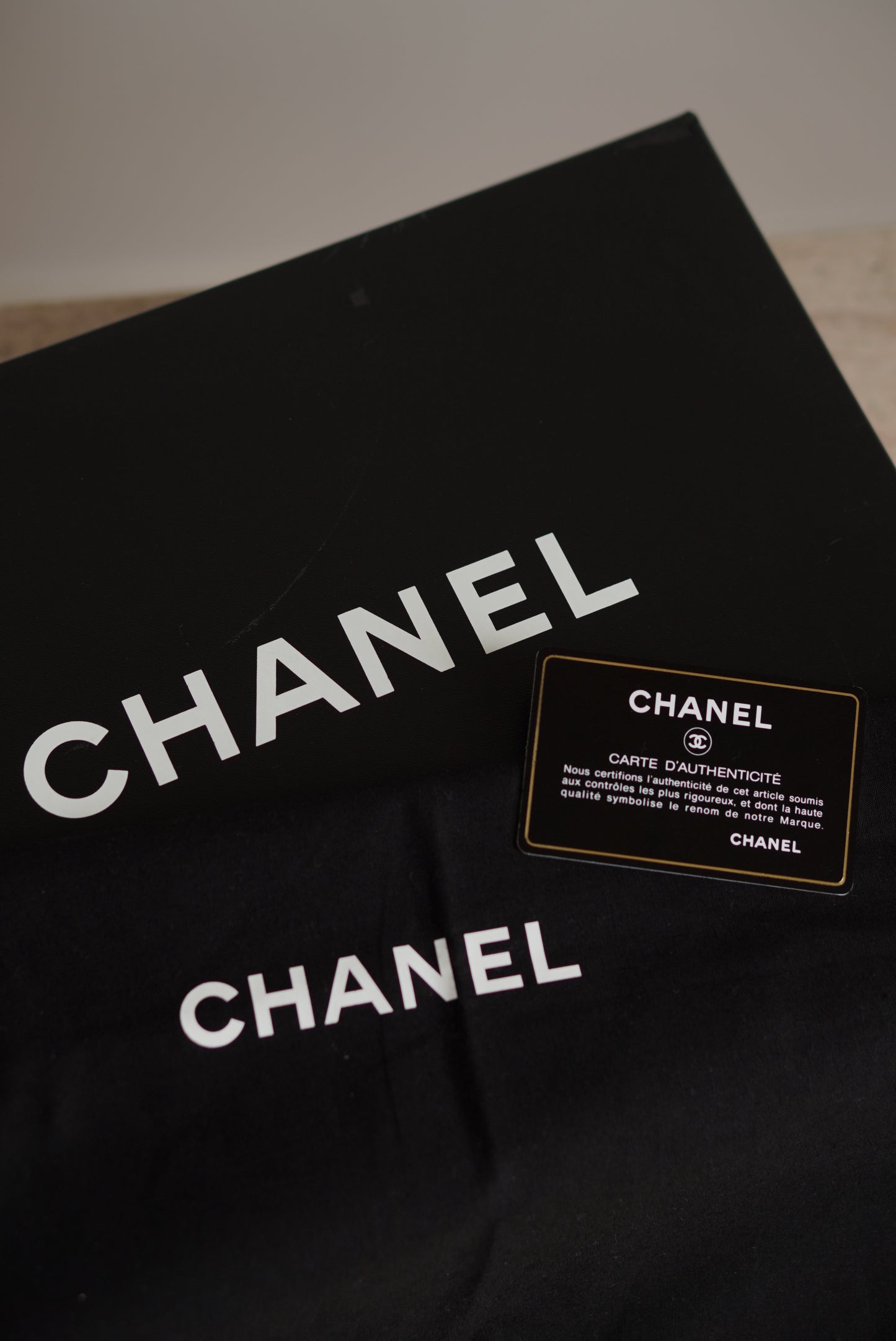 CHANEL CLASSIC MEDIUM DOUBLE FLAP