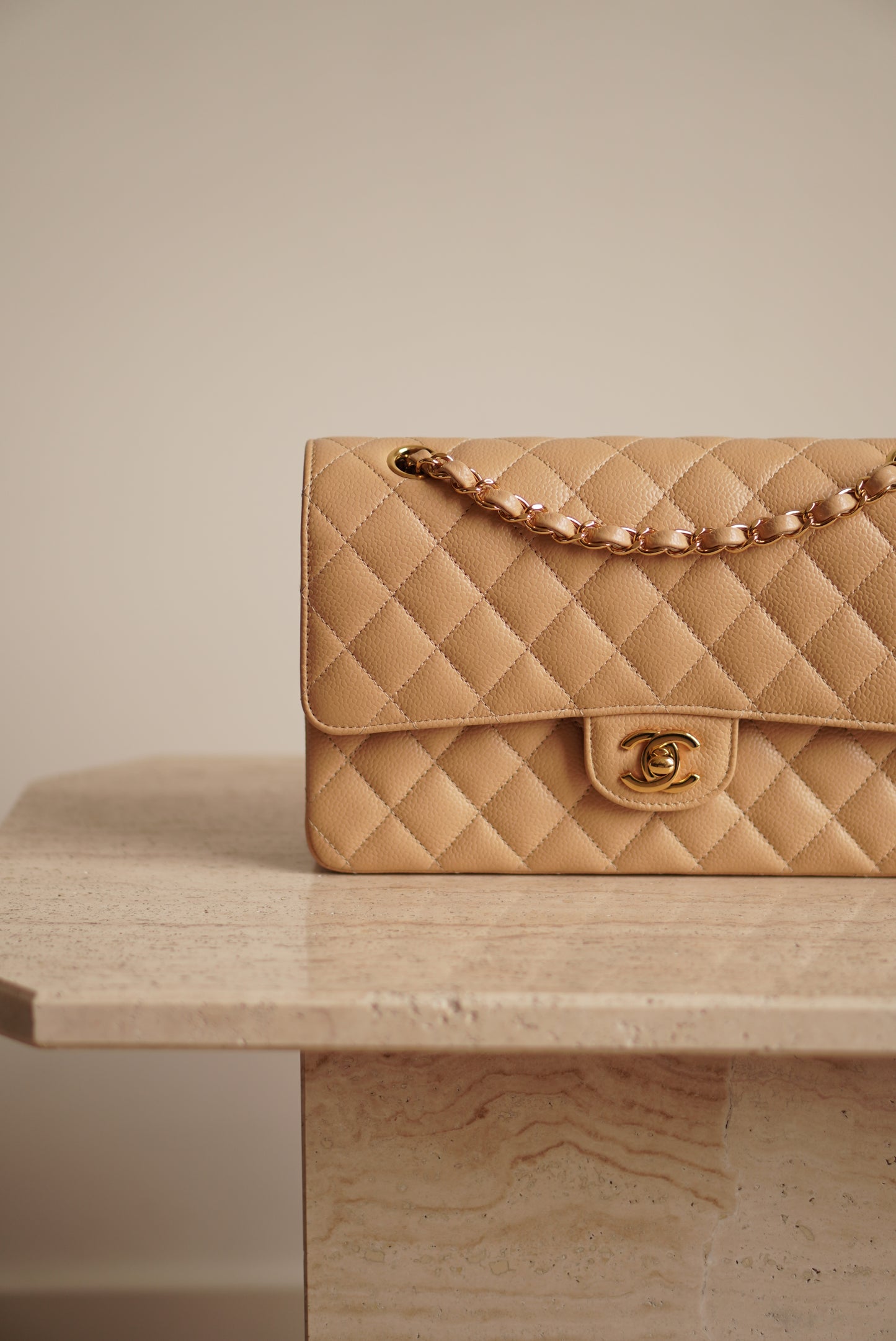 CHANEL CLASSIC MEDIUM DOUBLE FLAP | BEIGE
