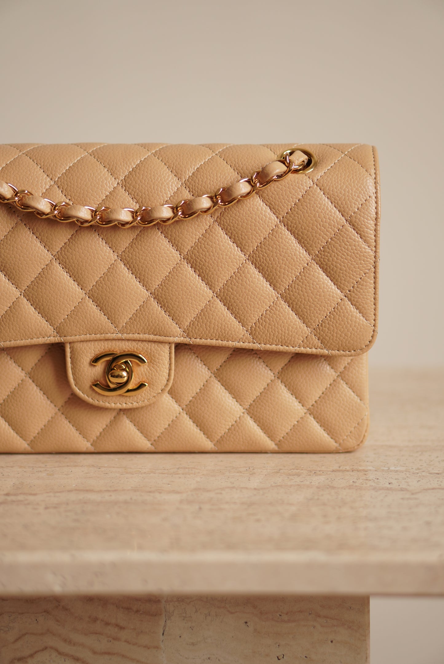 CHANEL CLASSIC MEDIUM DOUBLE FLAP | BEIGE