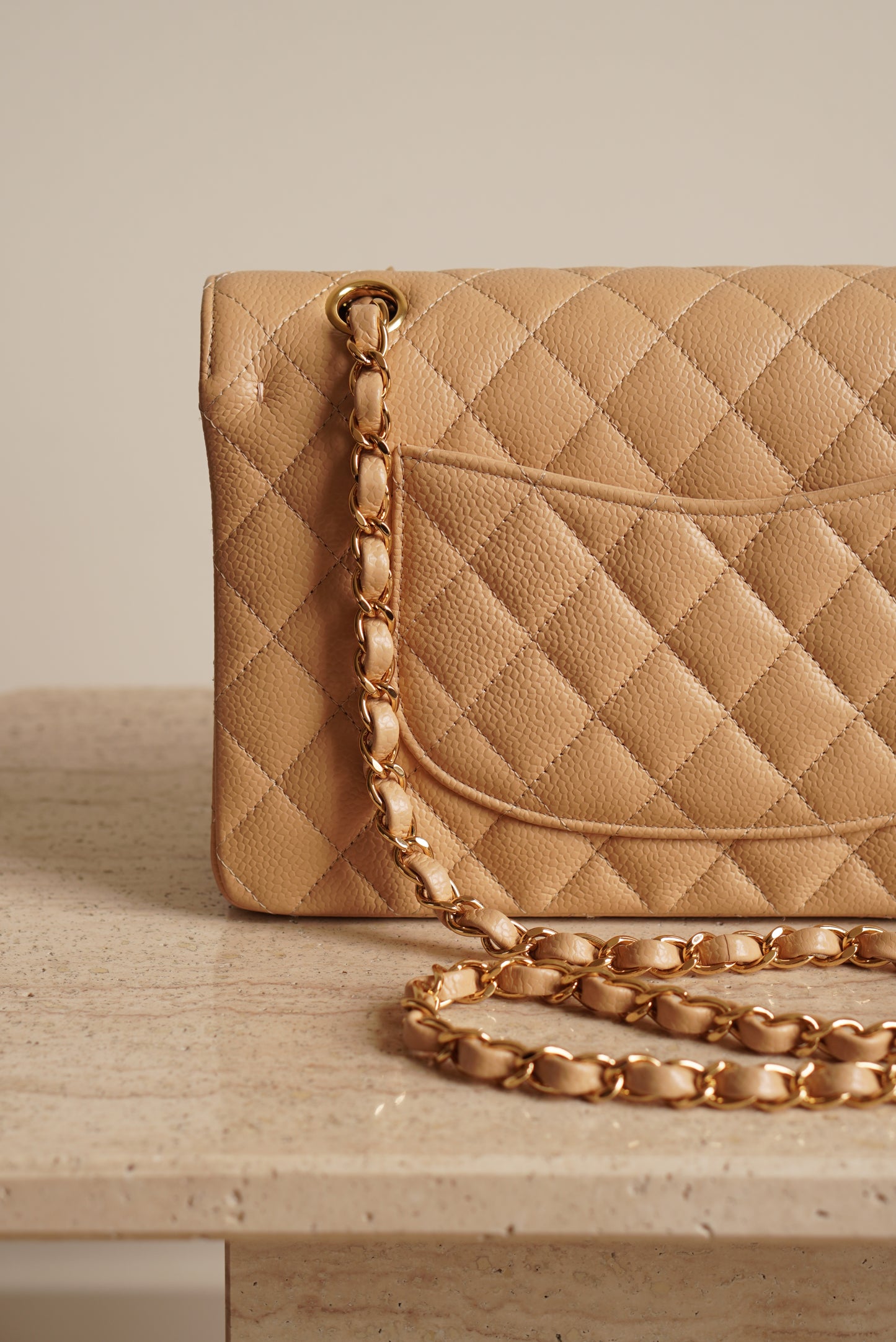 CHANEL CLASSIC MEDIUM DOUBLE FLAP | BEIGE