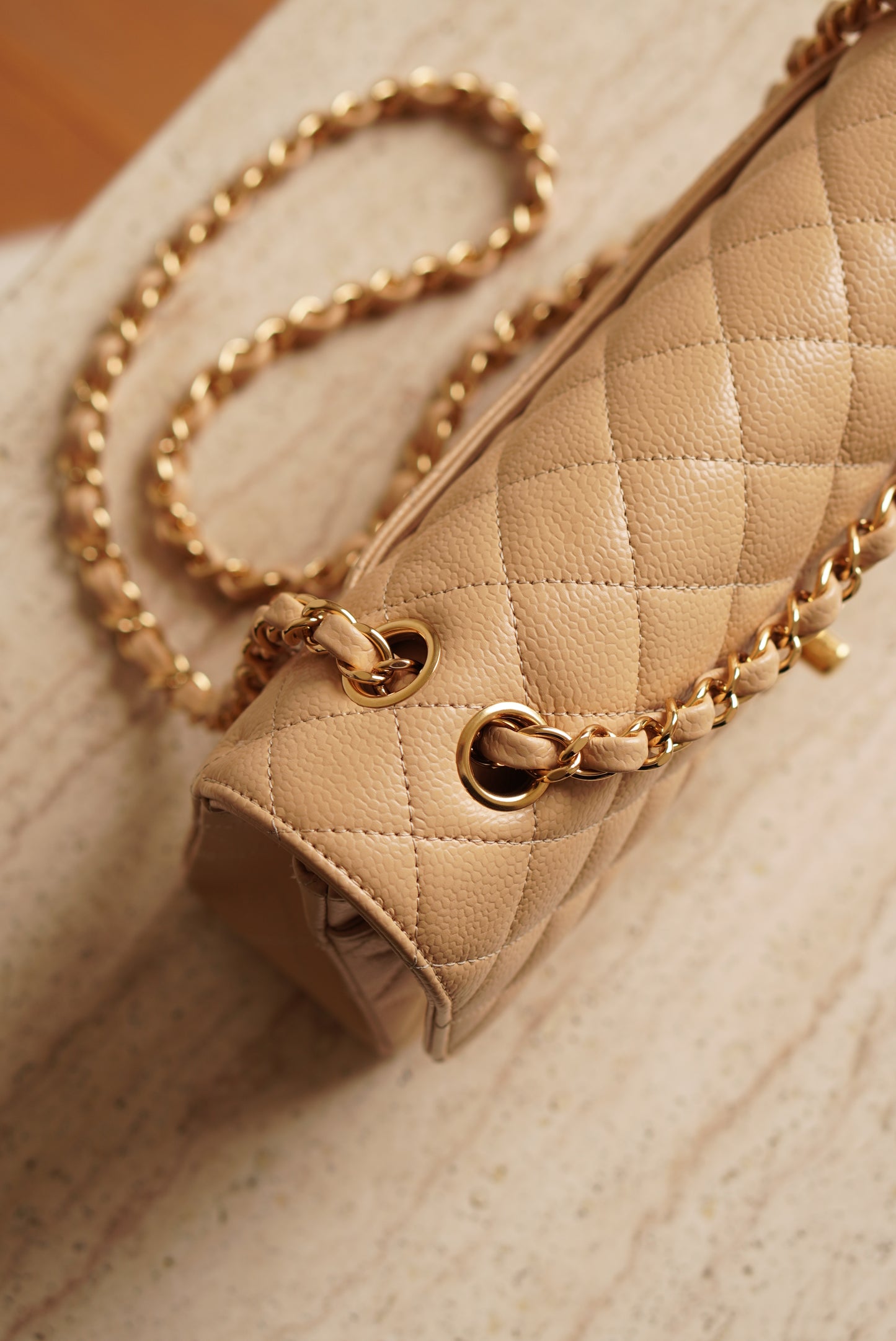 CHANEL CLASSIC MEDIUM DOUBLE FLAP | BEIGE