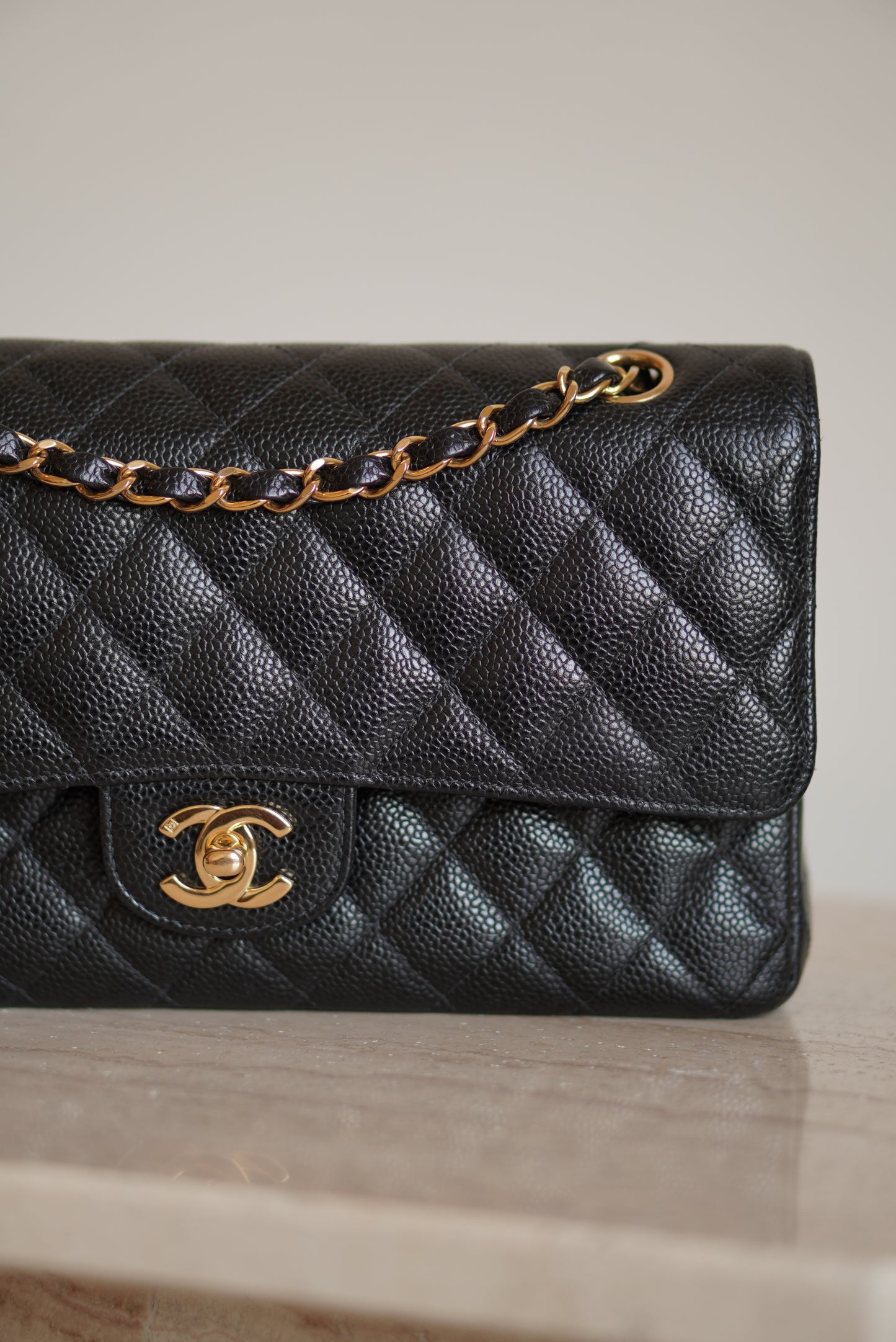CHANEL CLASSIC MEDIUM DOUBLE FLAP