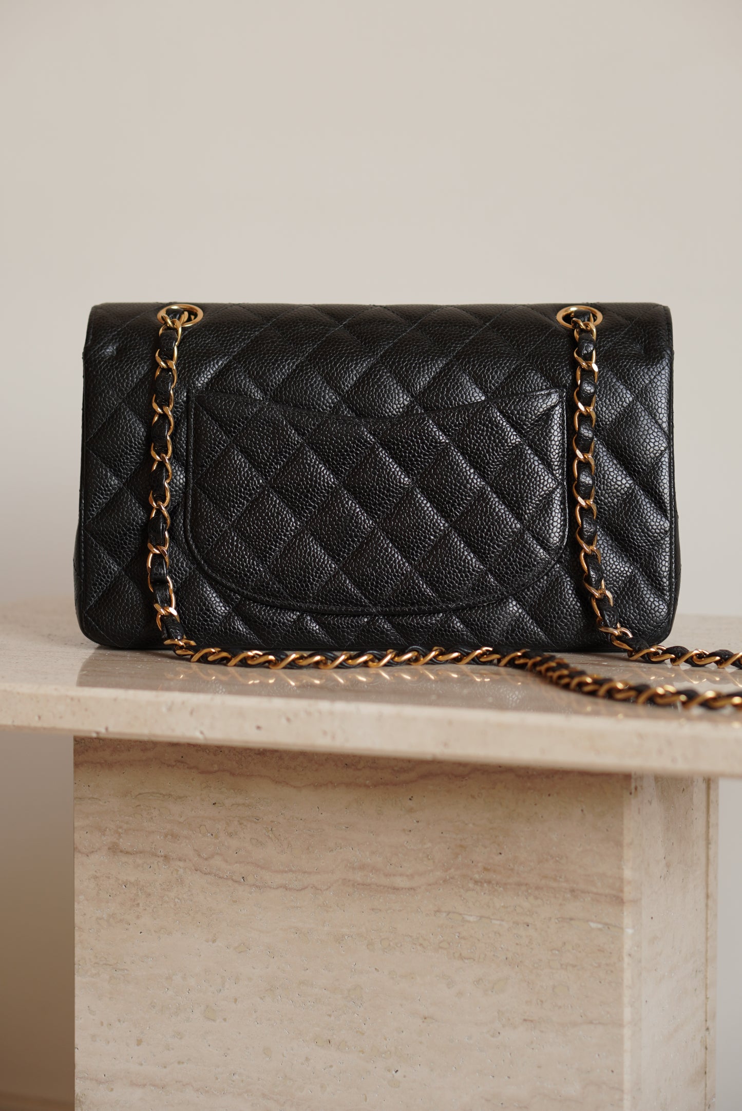 CHANEL CLASSIC MEDIUM DOUBLE FLAP