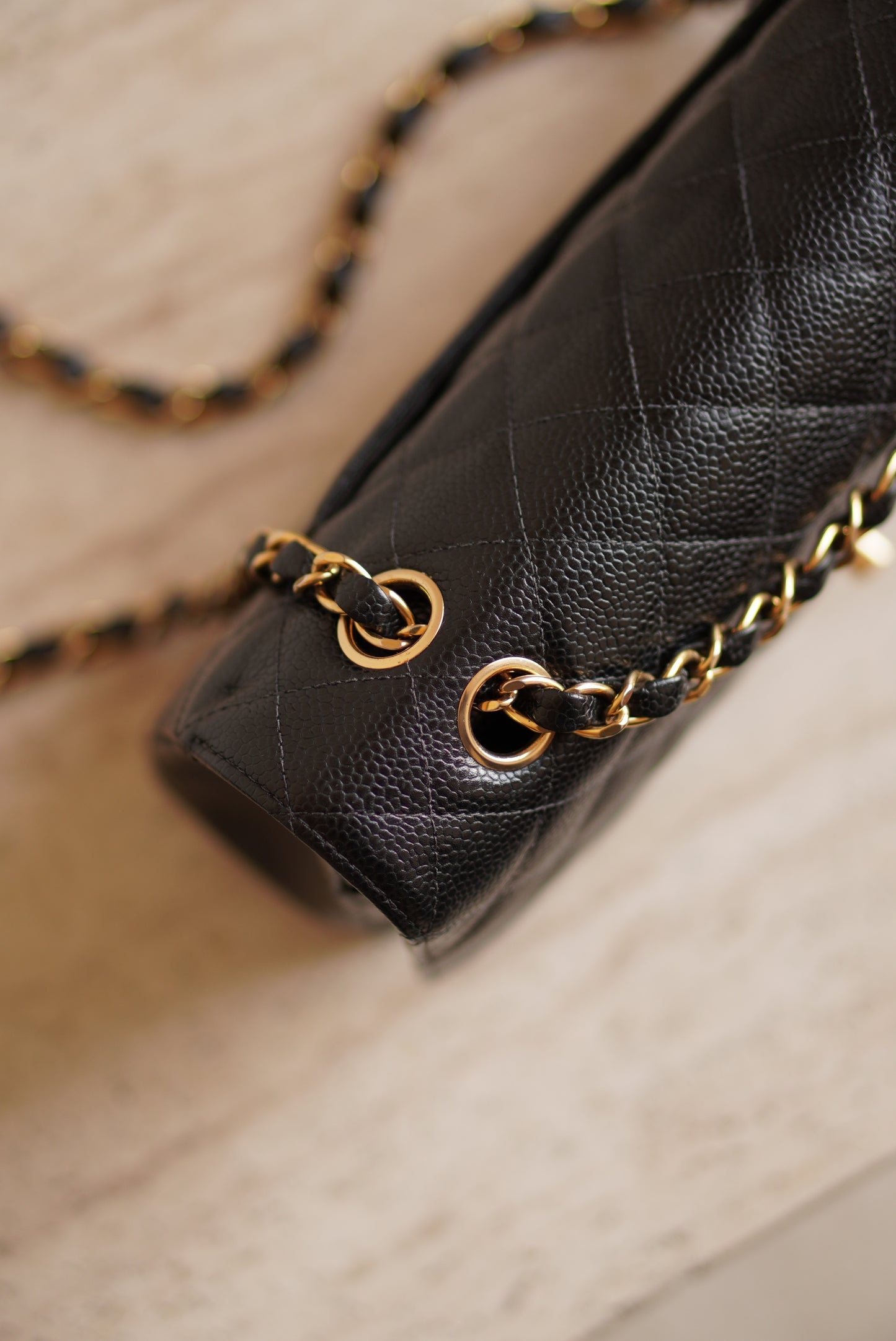 CHANEL CLASSIC MEDIUM DOUBLE FLAP