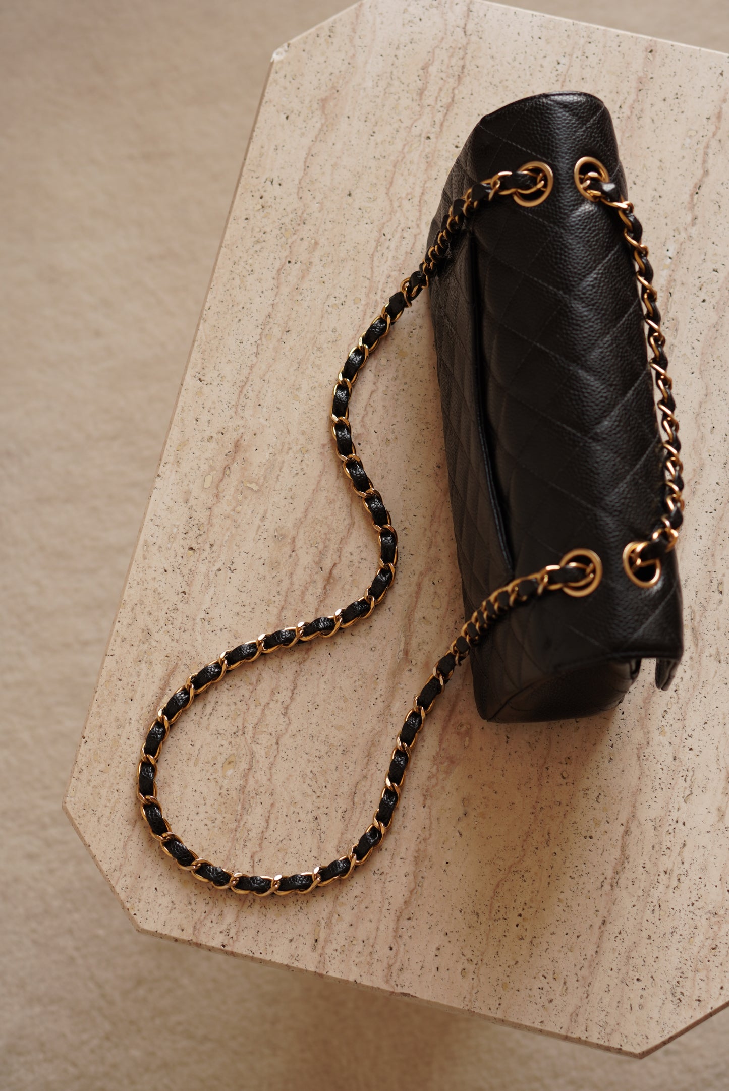 CHANEL CLASSIC MEDIUM DOUBLE FLAP