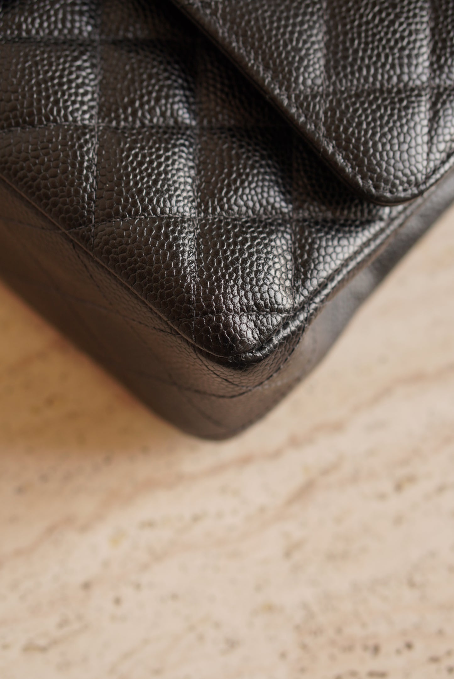 CHANEL CLASSIC MEDIUM DOUBLE FLAP