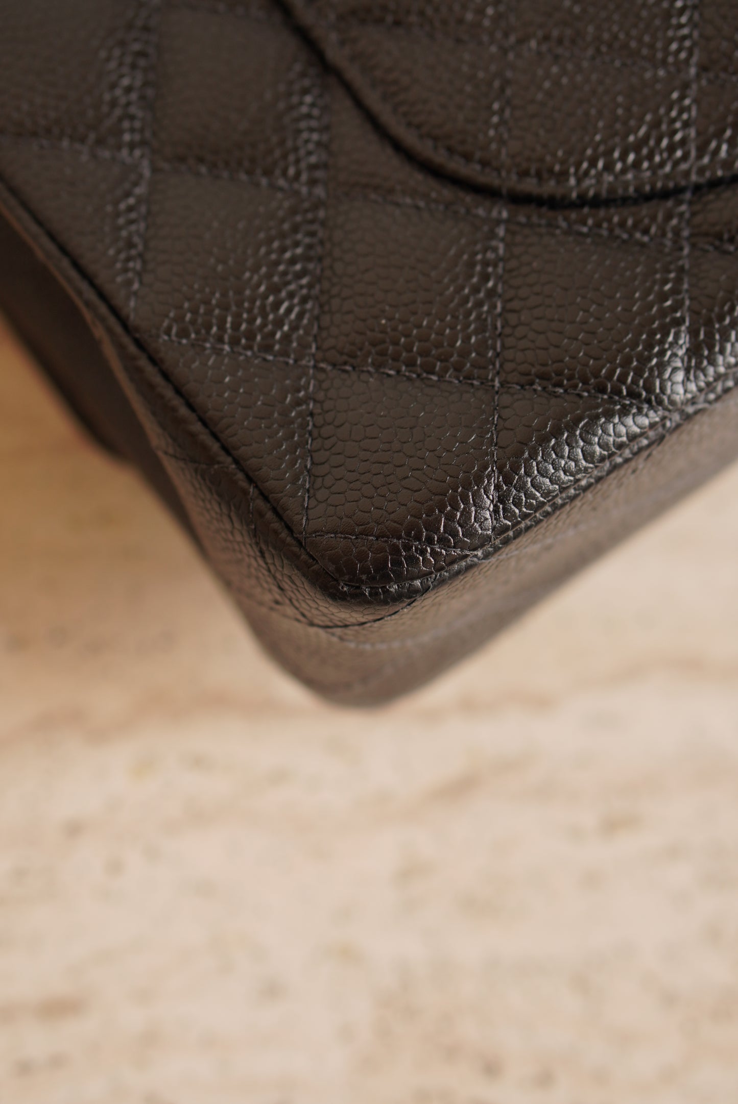CHANEL CLASSIC MEDIUM DOUBLE FLAP