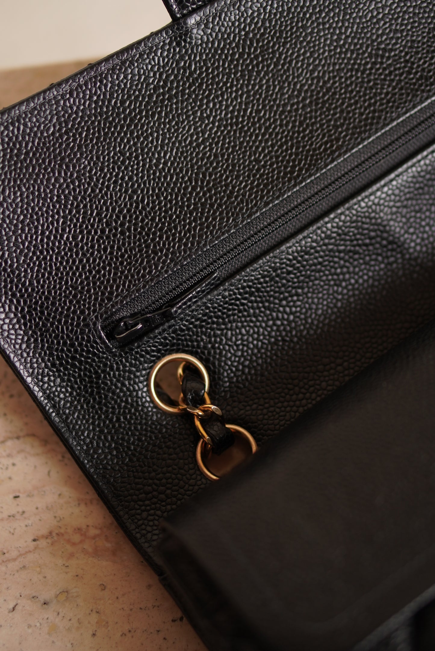 CHANEL CLASSIC MEDIUM DOUBLE FLAP