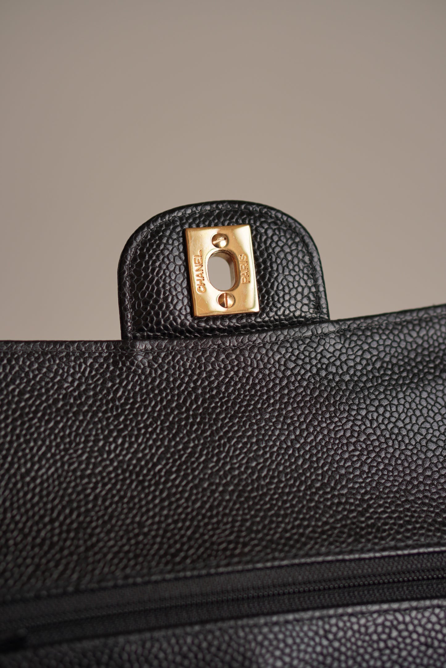 CHANEL CLASSIC MEDIUM DOUBLE FLAP