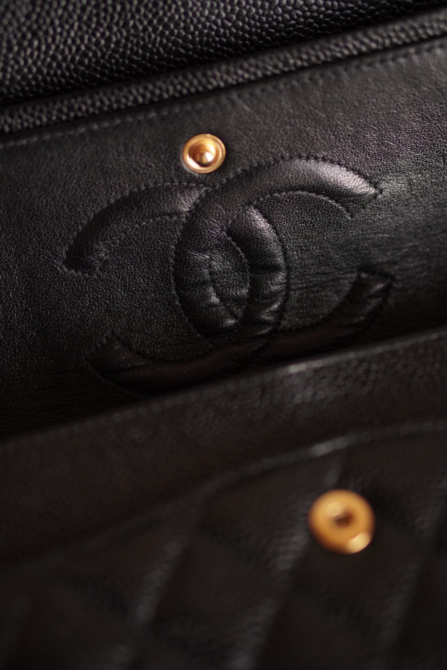 CHANEL CLASSIC MEDIUM DOUBLE FLAP
