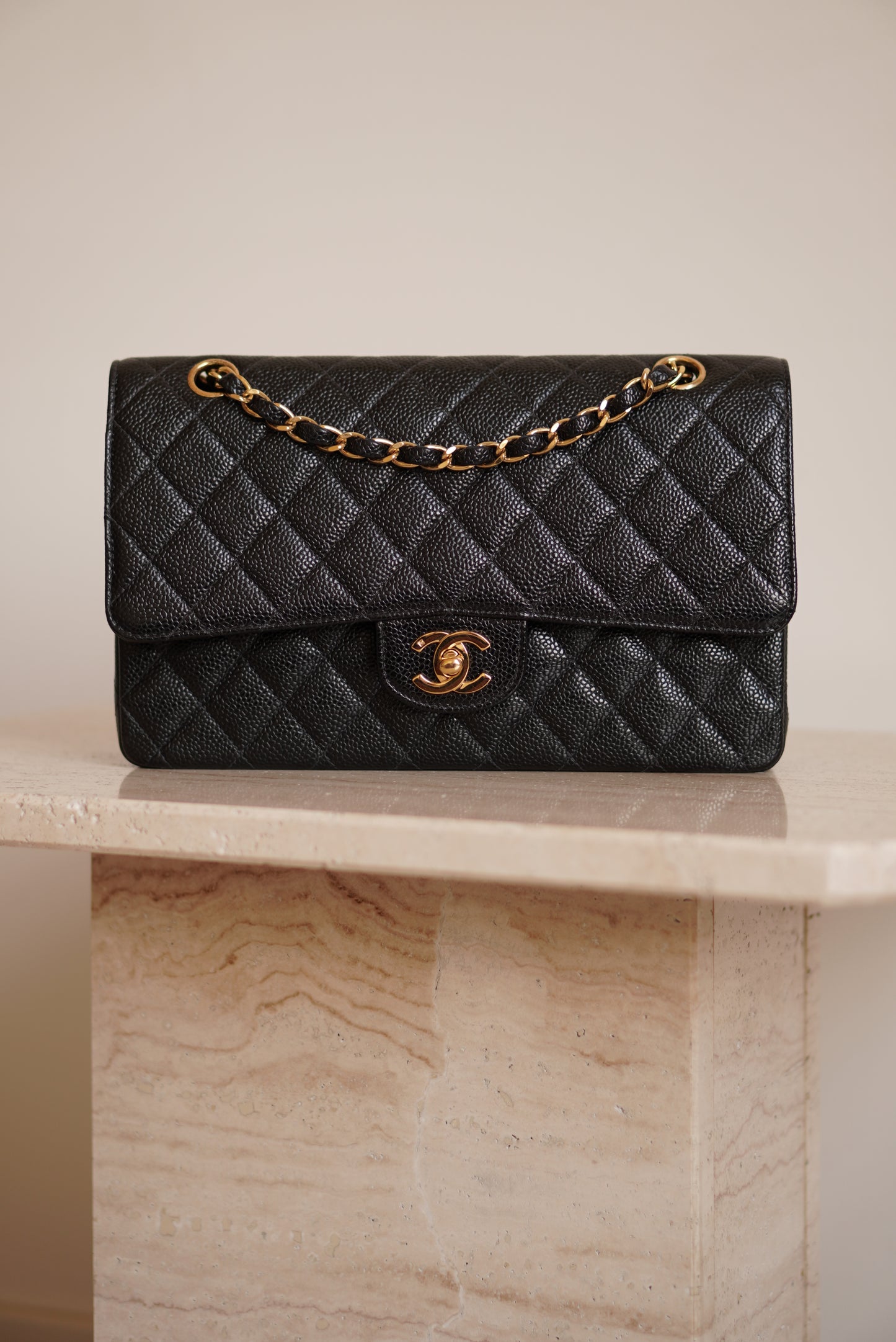 CHANEL CLASSIC MEDIUM DOUBLE FLAP | BLACK