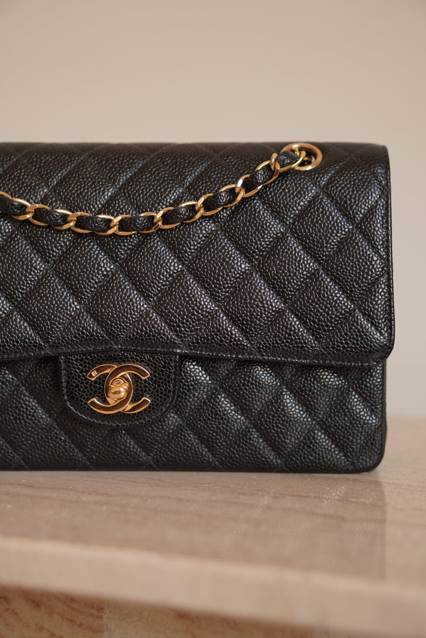 CHANEL CLASSIC MEDIUM DOUBLE FLAP | BLACK