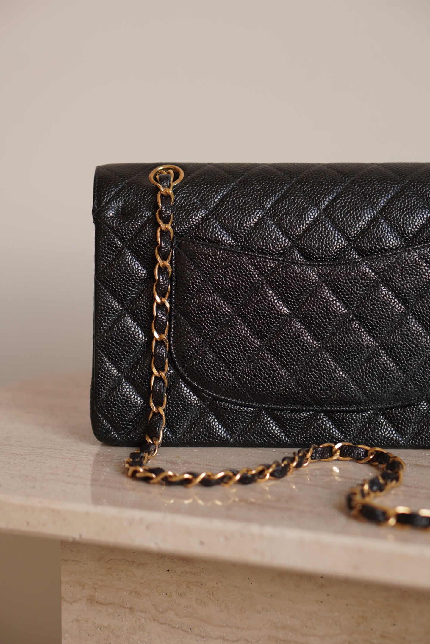 CHANEL CLASSIC MEDIUM DOUBLE FLAP | BLACK
