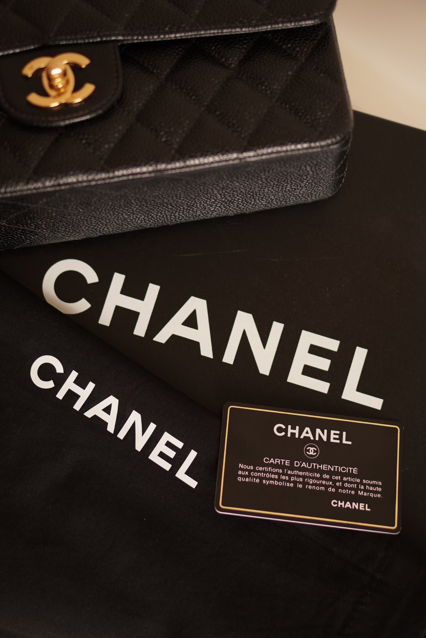 CHANEL CLASSIC MEDIUM DOUBLE FLAP | BLACK