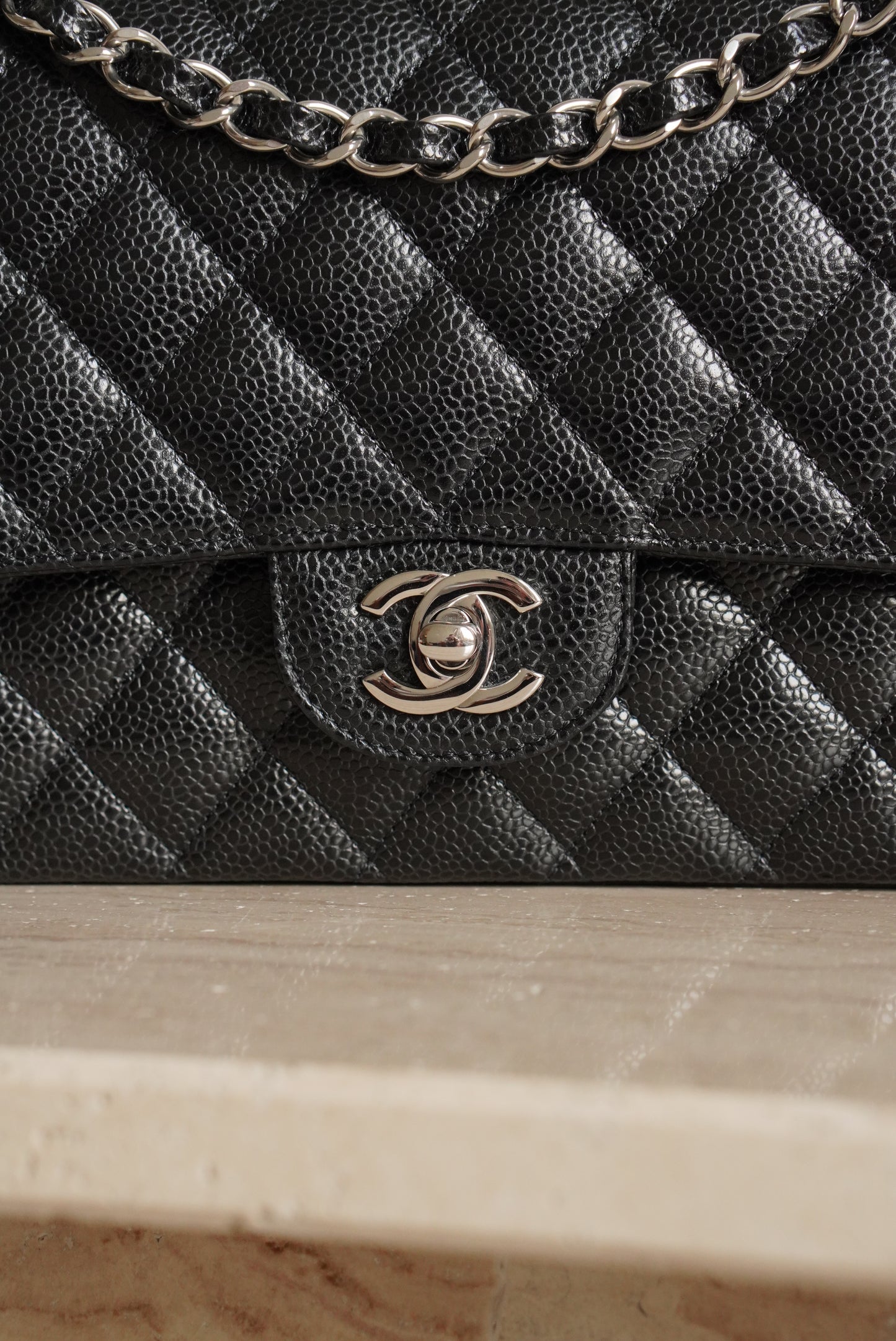 CHANEL CLASSIC MEDIUM DOUBLE FLAP | BLACK