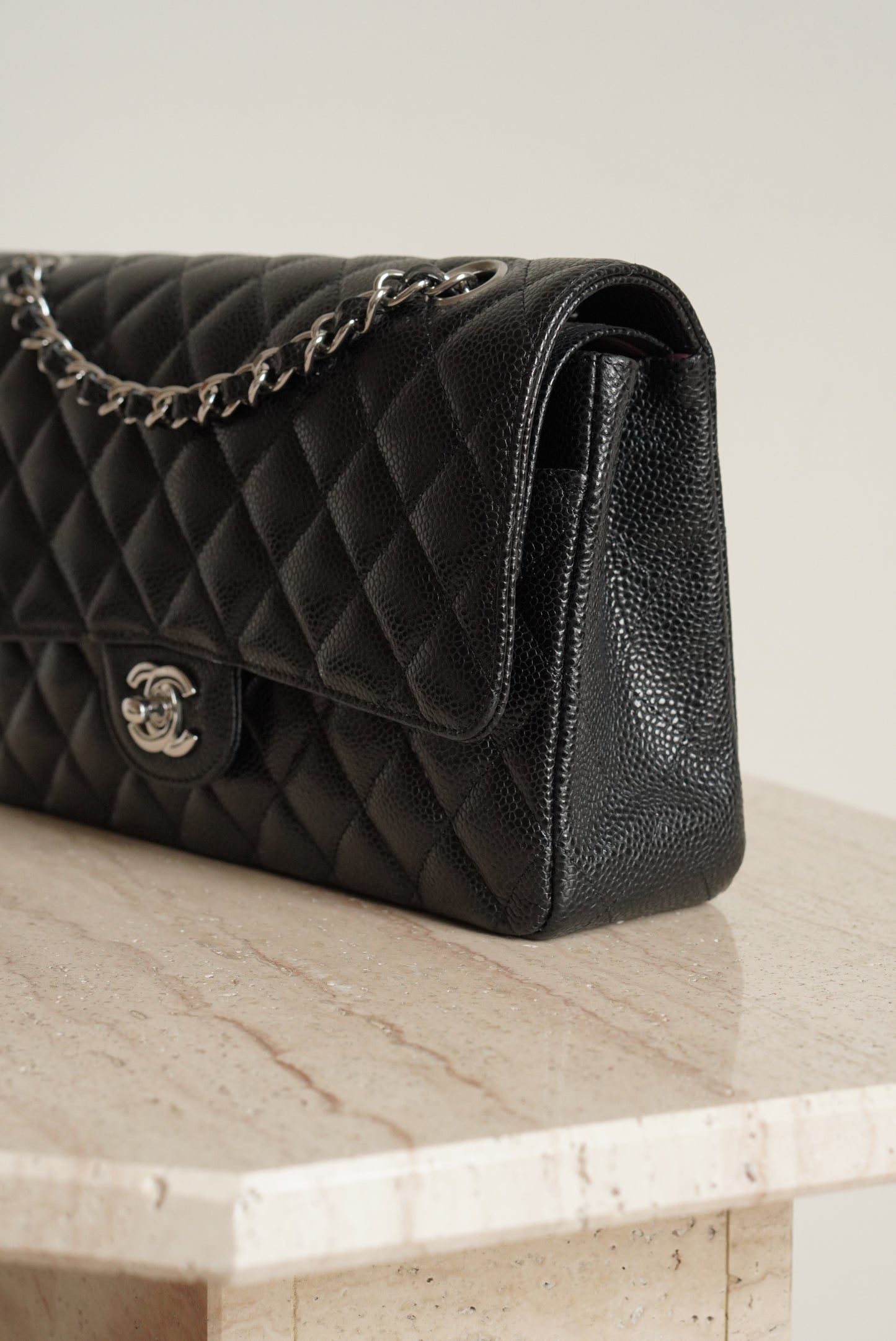 CHANEL CLASSIC MEDIUM DOUBLE FLAP | BLACK