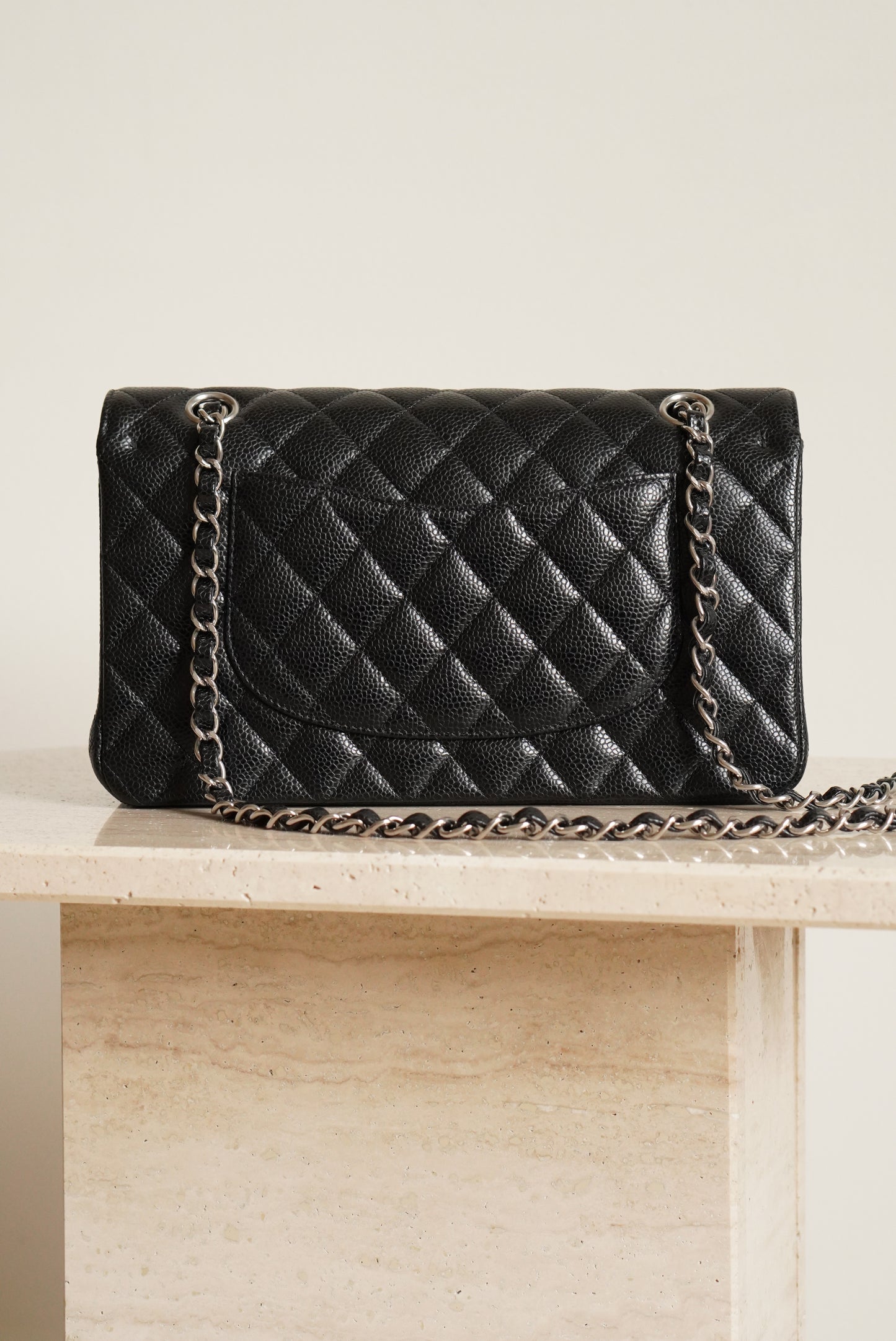 CHANEL CLASSIC MEDIUM DOUBLE FLAP | BLACK