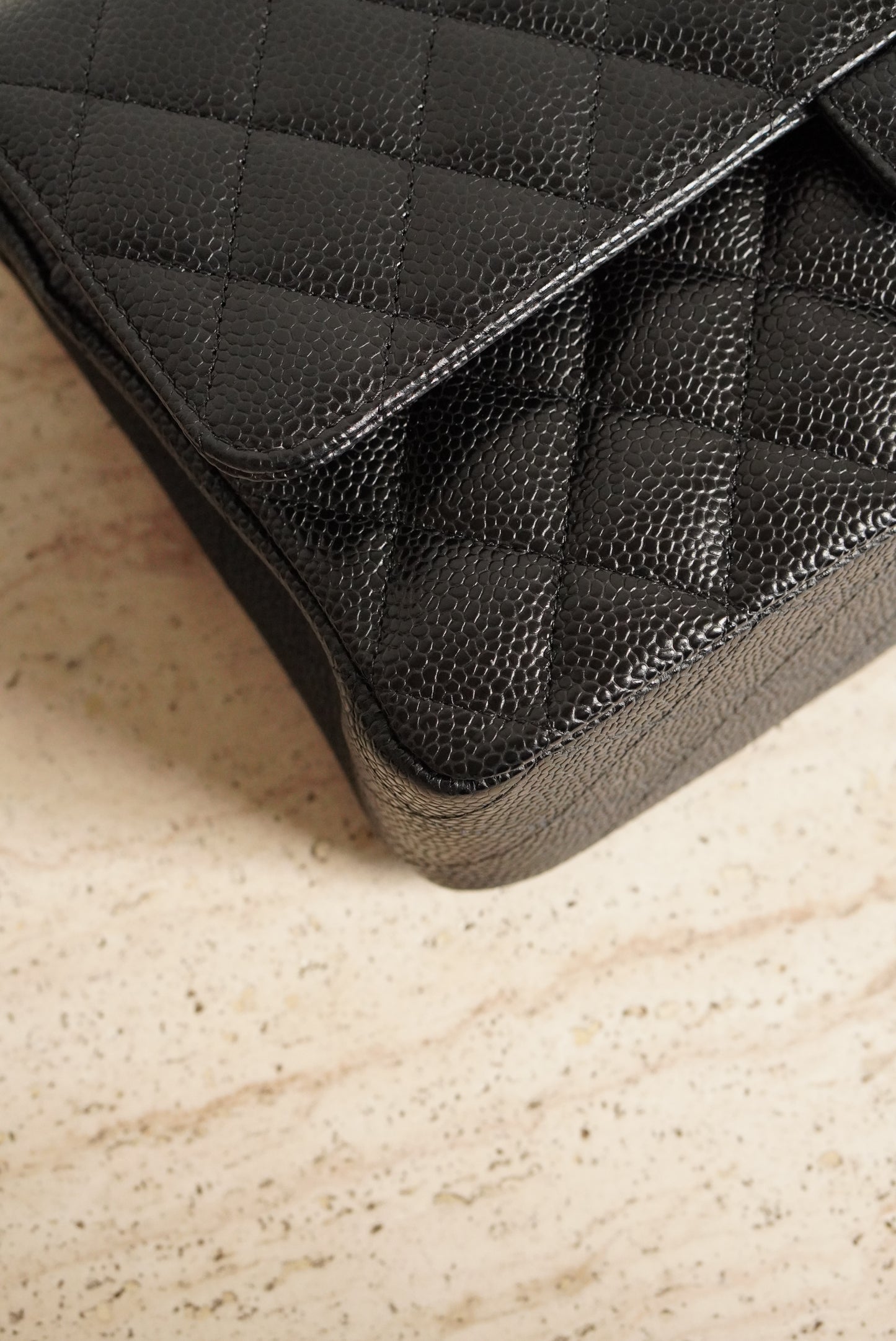 CHANEL CLASSIC MEDIUM DOUBLE FLAP | BLACK