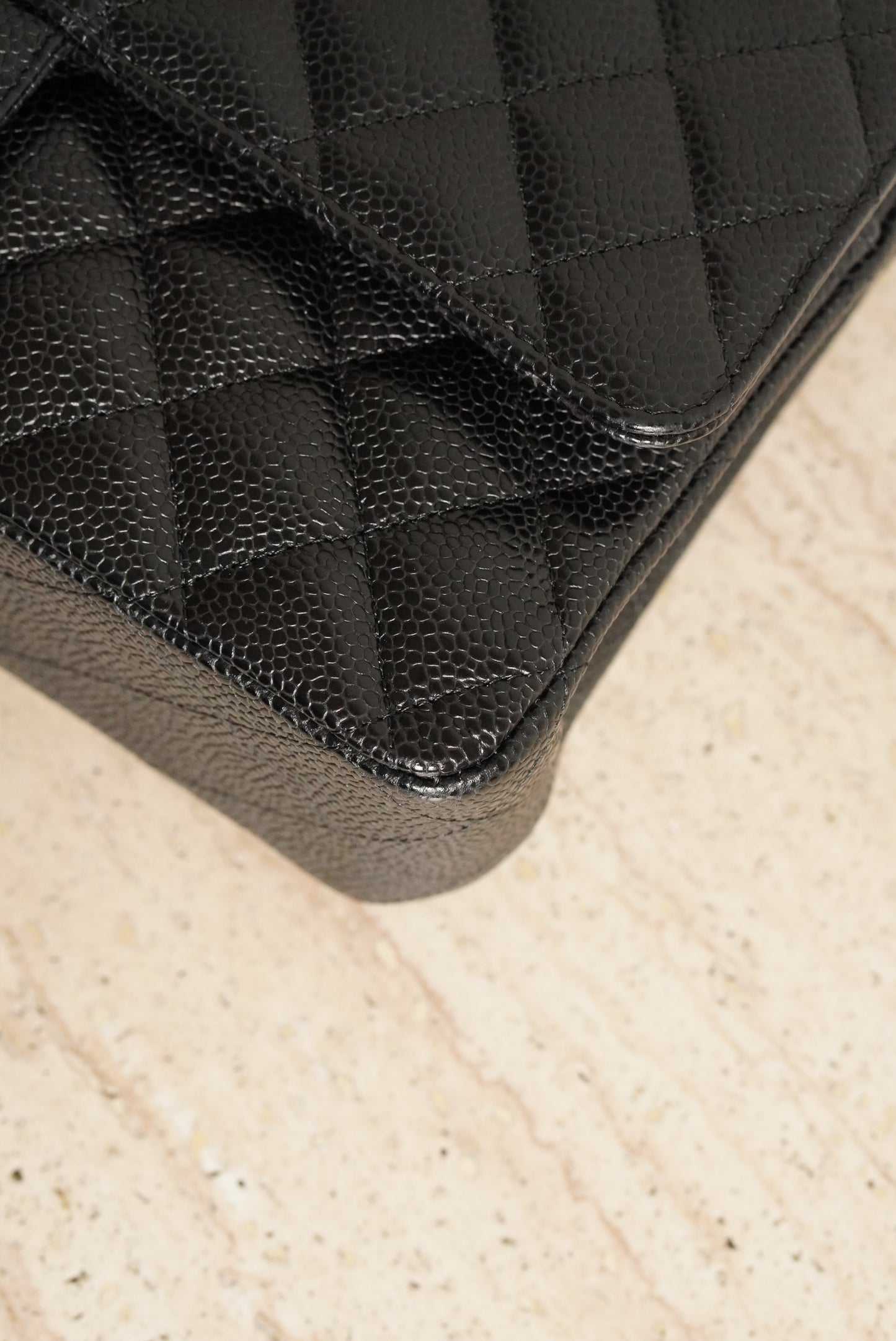CHANEL CLASSIC MEDIUM DOUBLE FLAP | BLACK