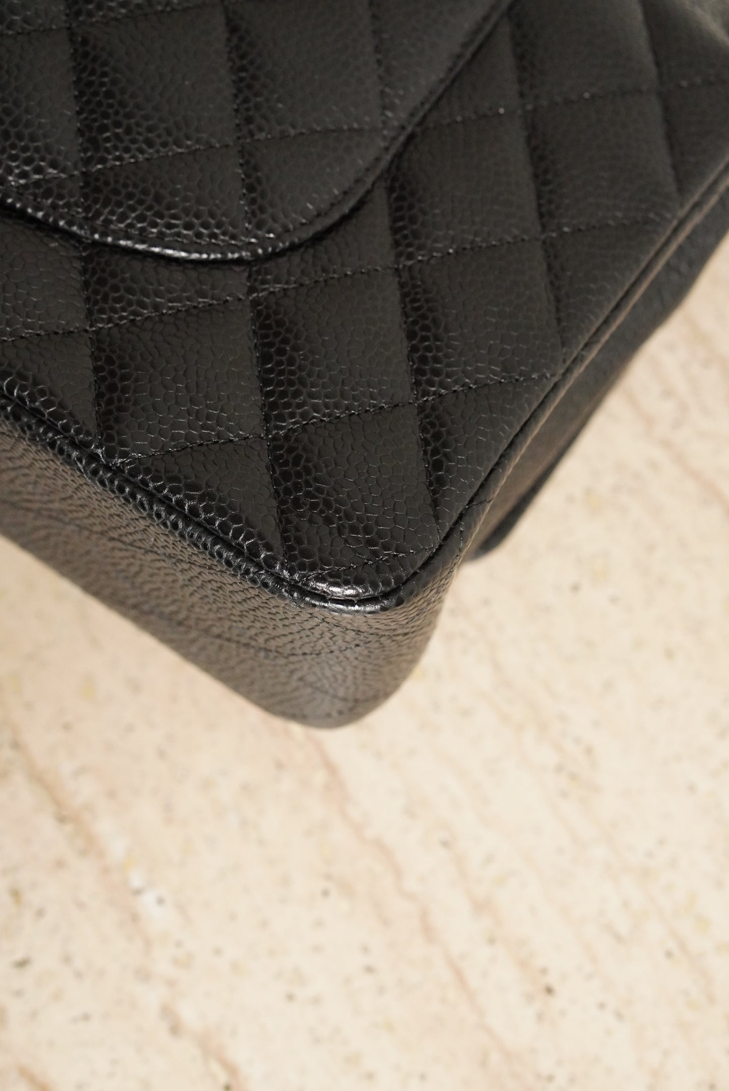 CHANEL CLASSIC MEDIUM DOUBLE FLAP | BLACK