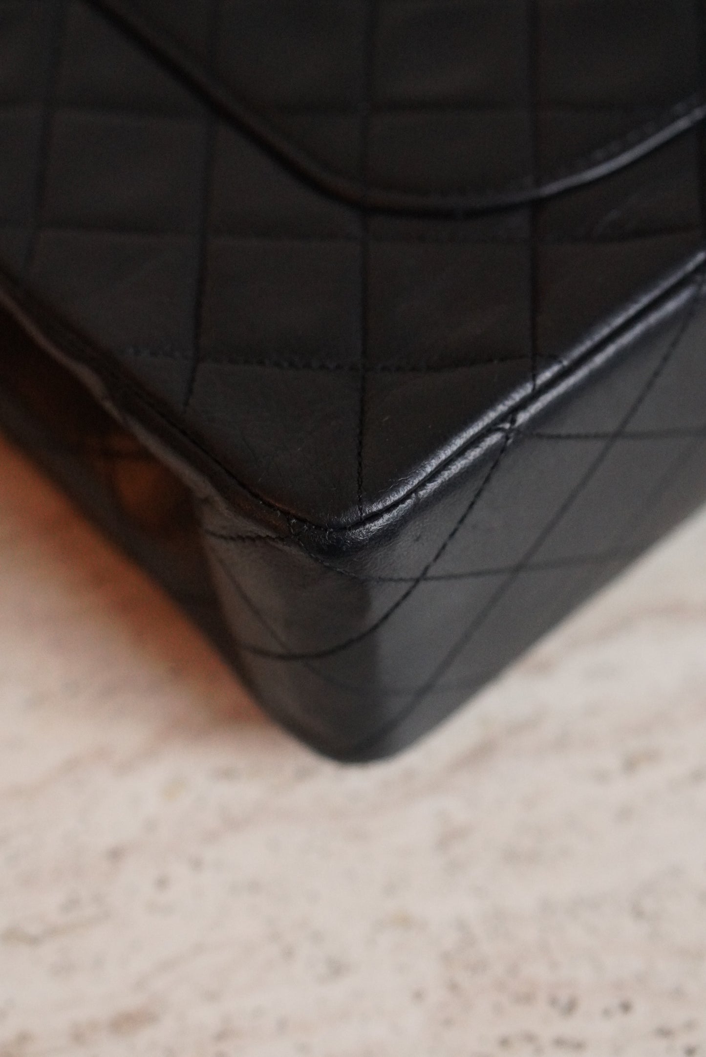 CHANEL CLASSIC MEDIUM DOUBLE FLAP | BLACK