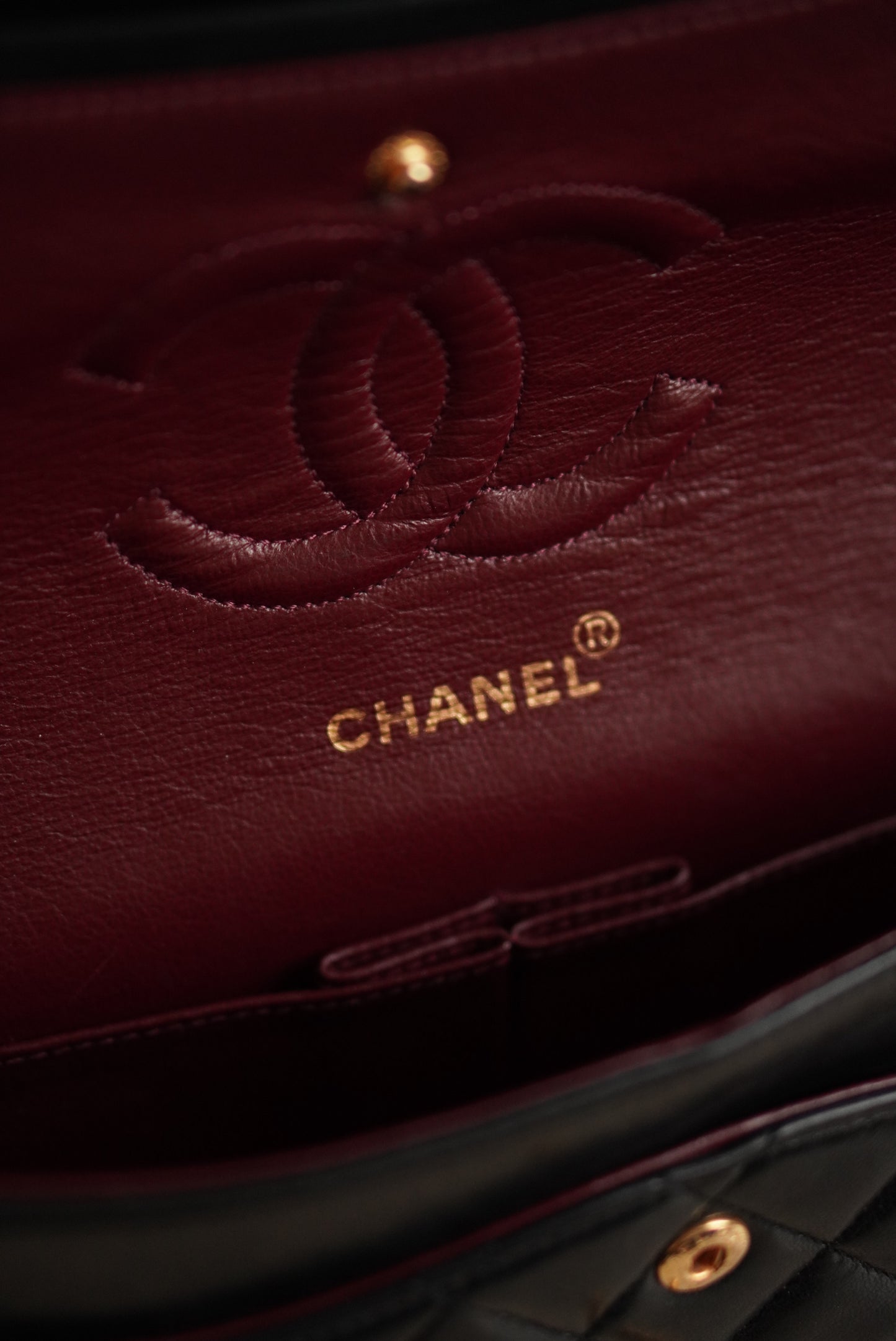 CHANEL CLASSIC MEDIUM DOUBLE FLAP | BLACK