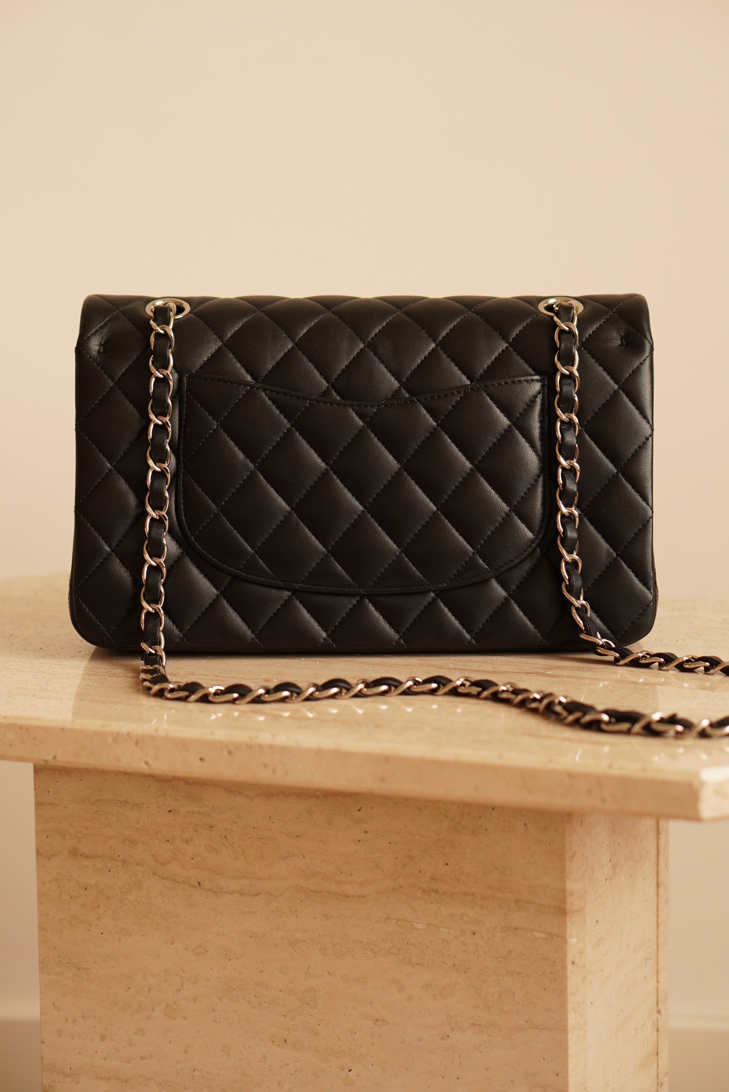 CHANEL CLASSIC MEDIUM DOUBLE FLAP | BLACK