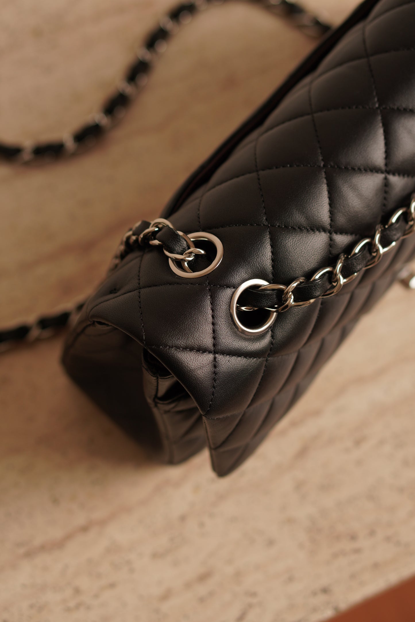 CHANEL CLASSIC MEDIUM DOUBLE FLAP | BLACK