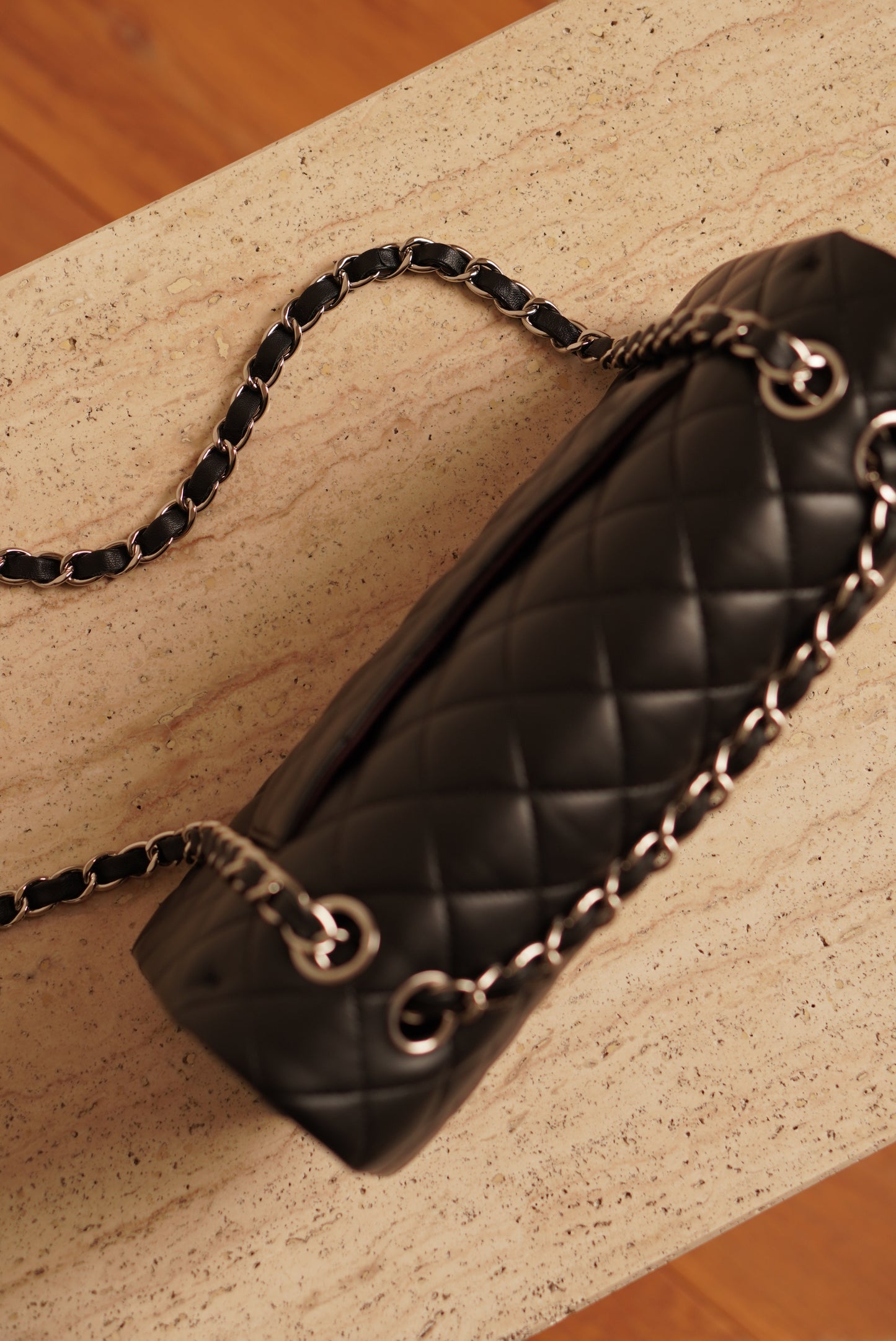 CHANEL CLASSIC MEDIUM DOUBLE FLAP | BLACK