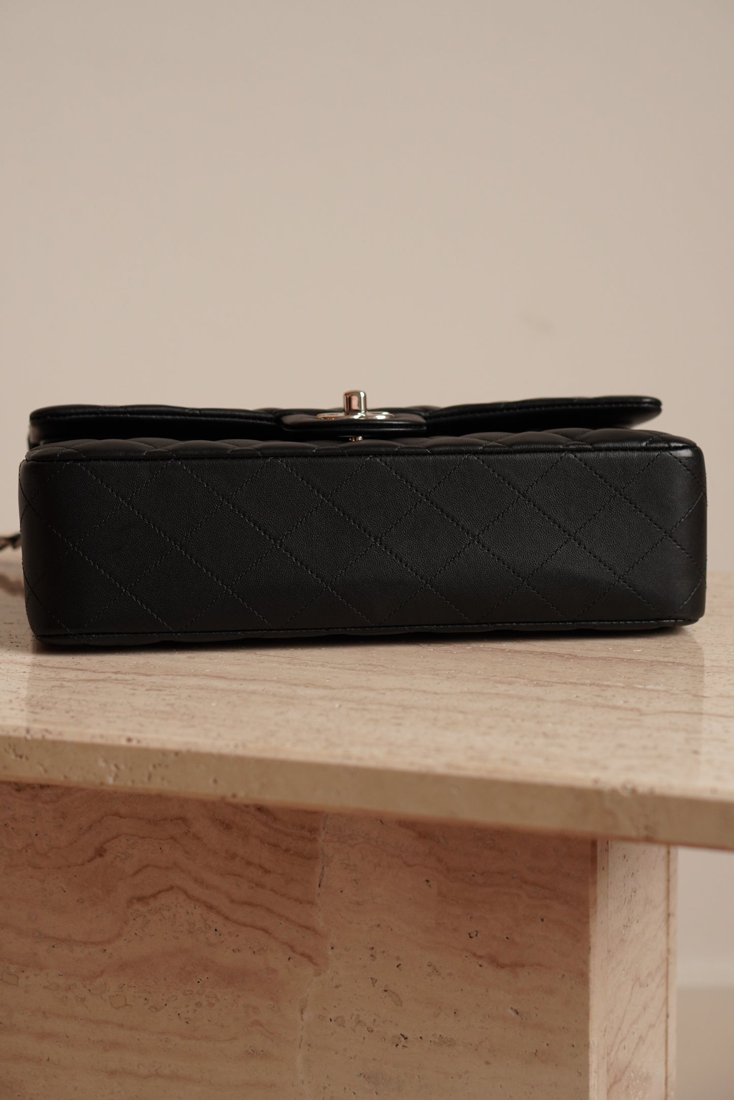 CHANEL CLASSIC MEDIUM DOUBLE FLAP | BLACK