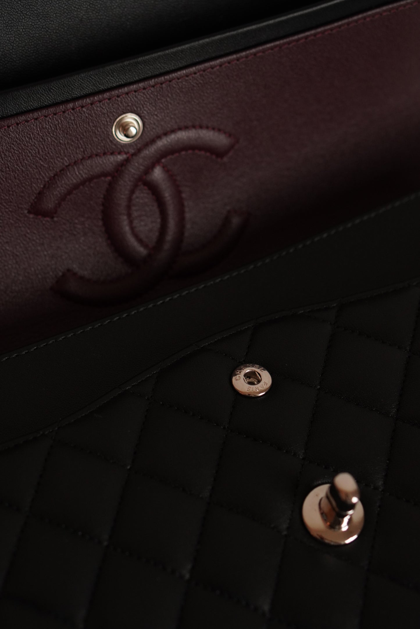 CHANEL CLASSIC MEDIUM DOUBLE FLAP | BLACK
