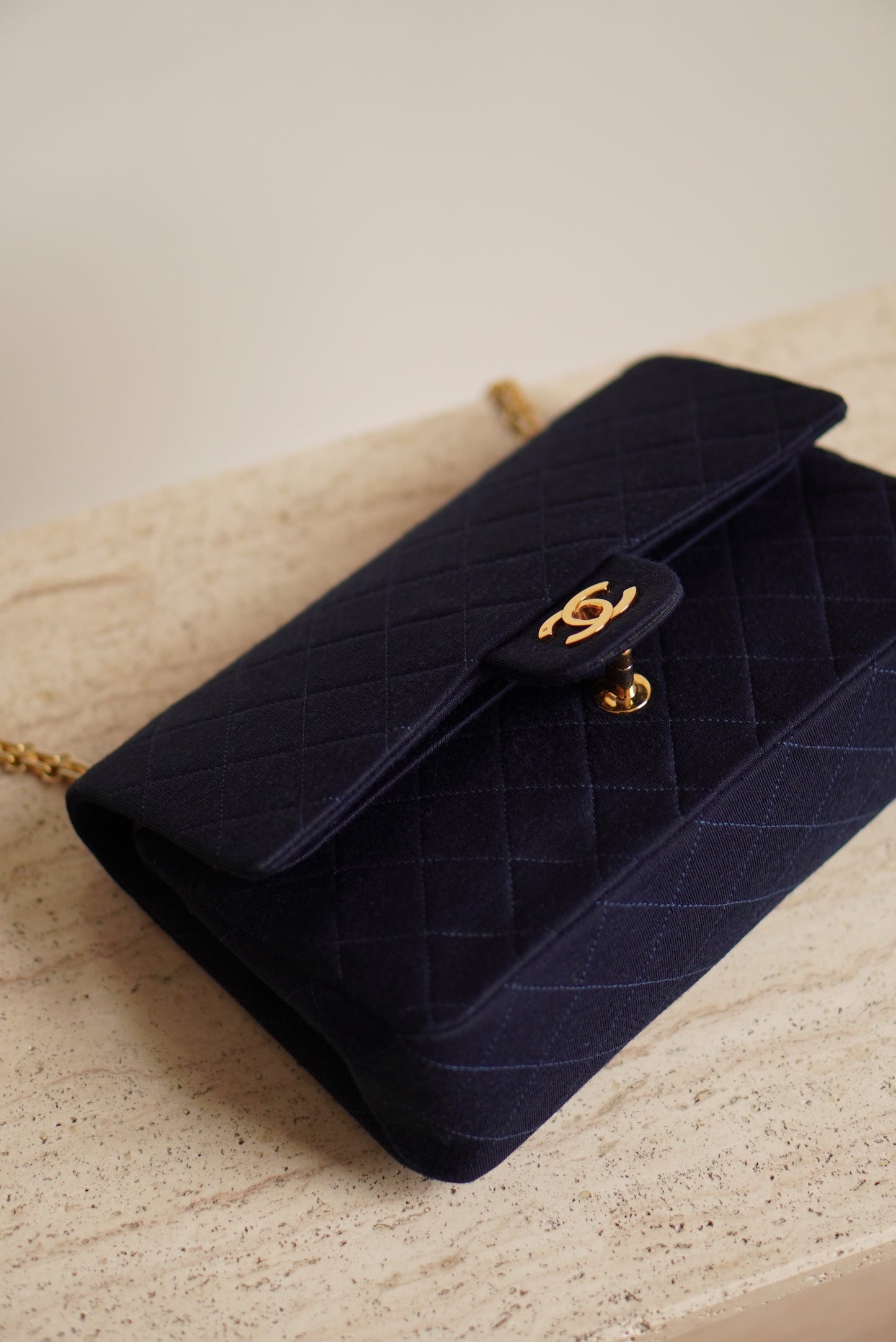 CHANEL CLASSIC MEDIUM DOUBLE FLAP | NAVY BLUE
