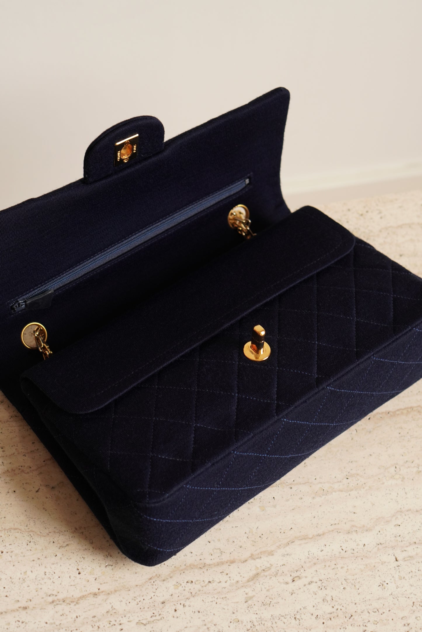 CHANEL CLASSIC MEDIUM DOUBLE FLAP | NAVY BLUE