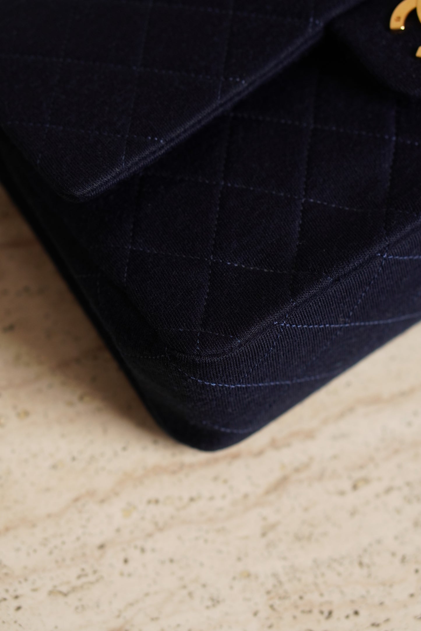 CHANEL CLASSIC MEDIUM DOUBLE FLAP | NAVY BLUE